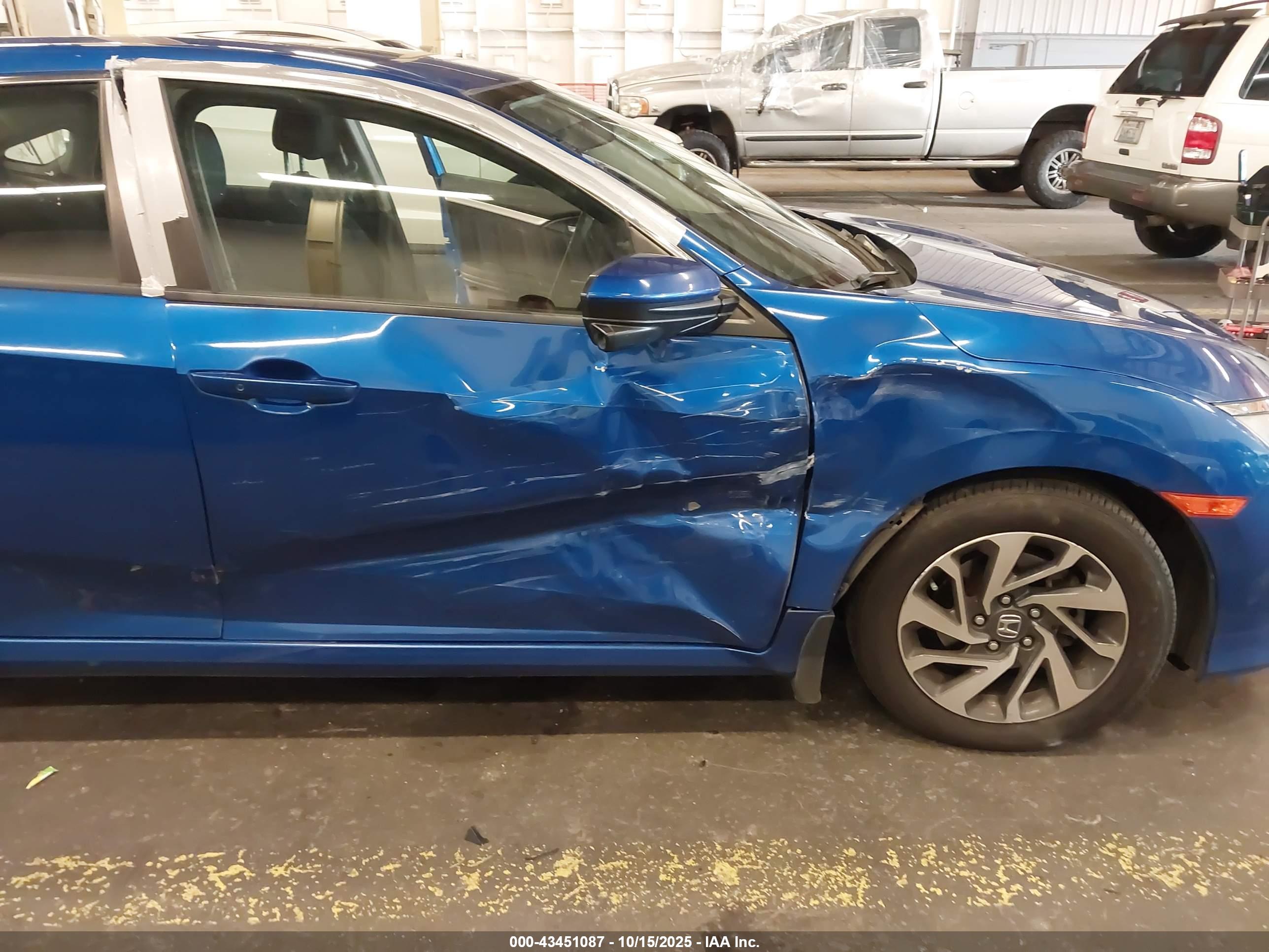 HONDA CIVIC image 6