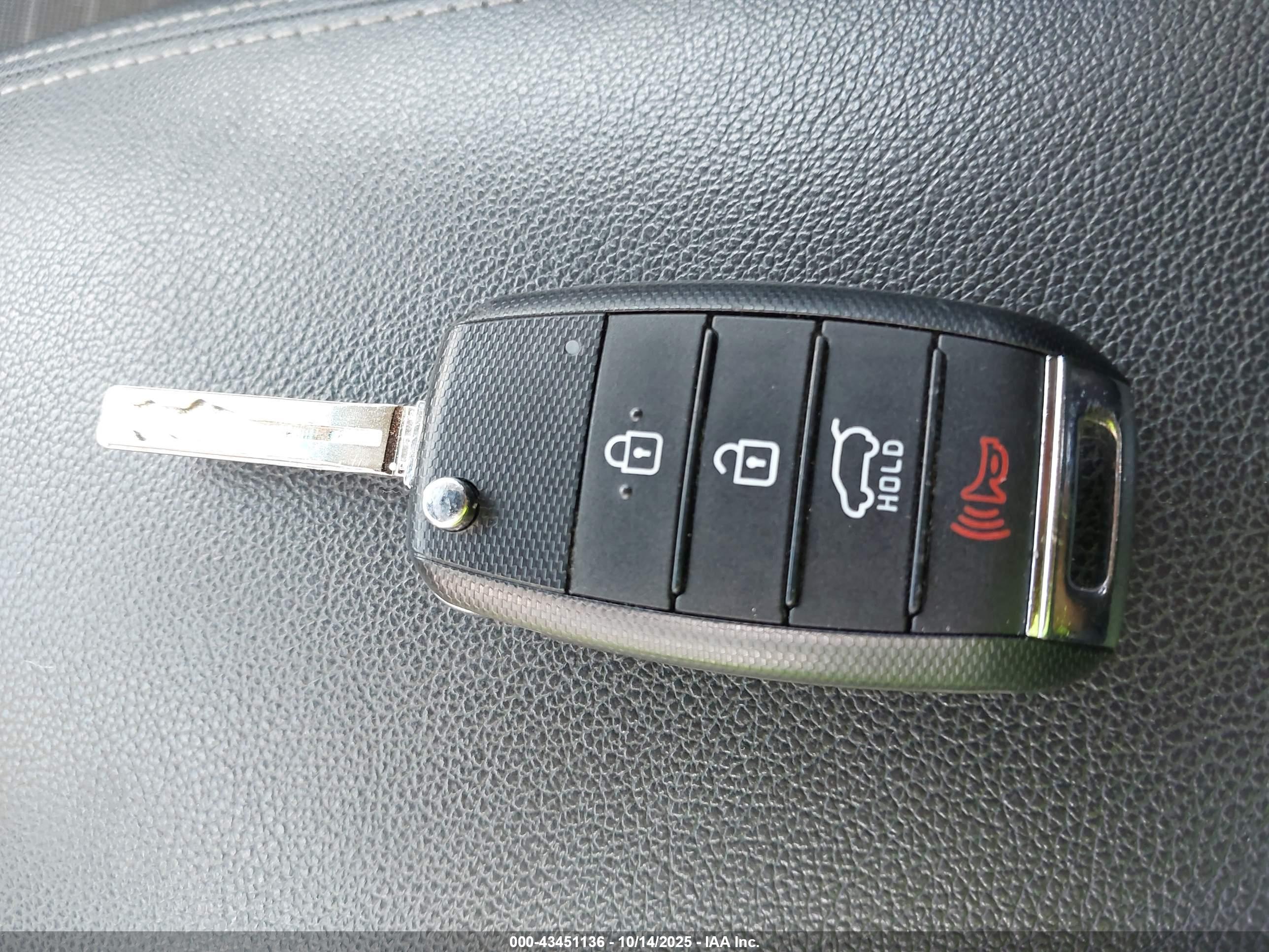 KIA SPORTAGE image 11