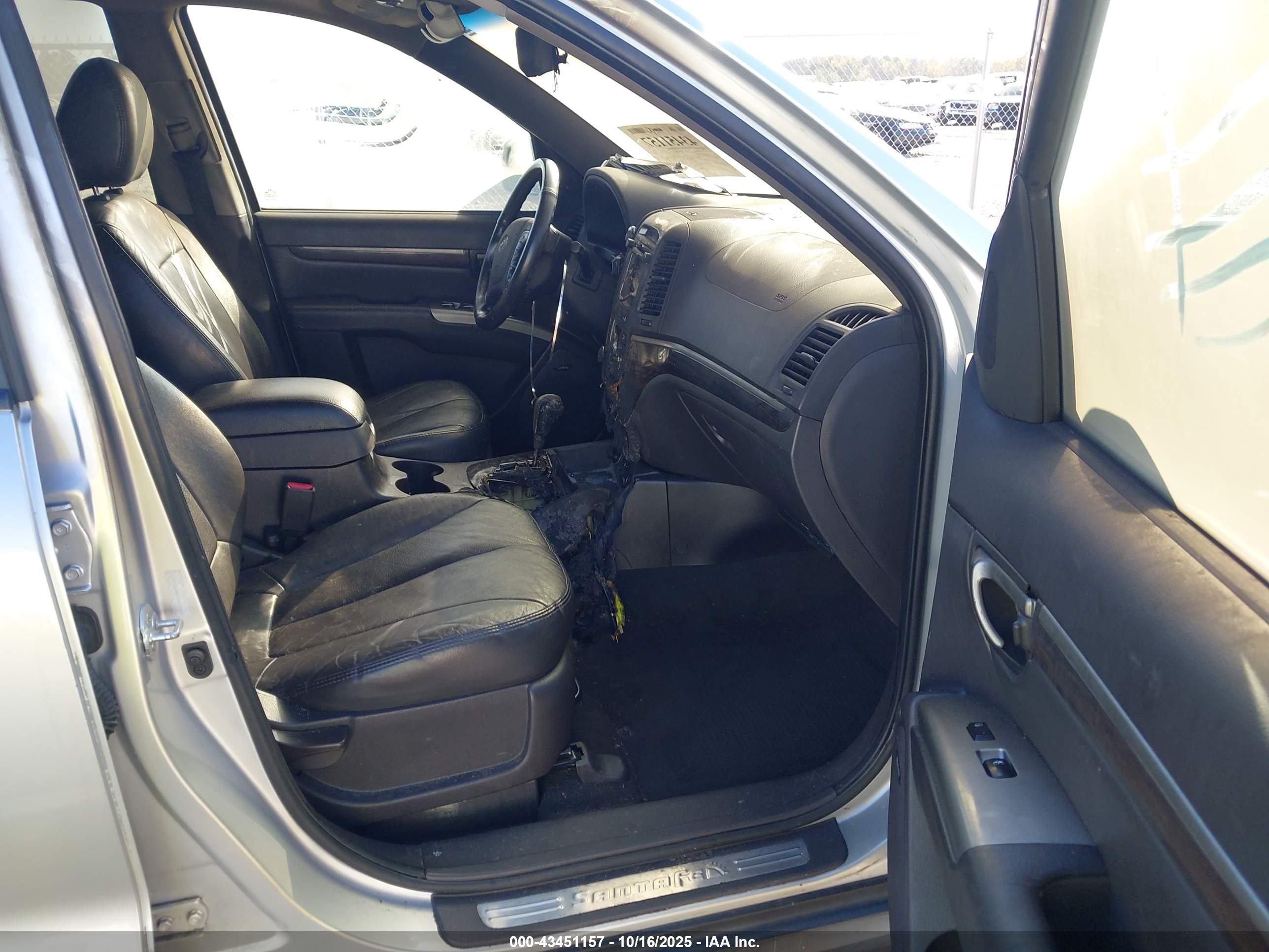 HYUNDAI SANTA image 5