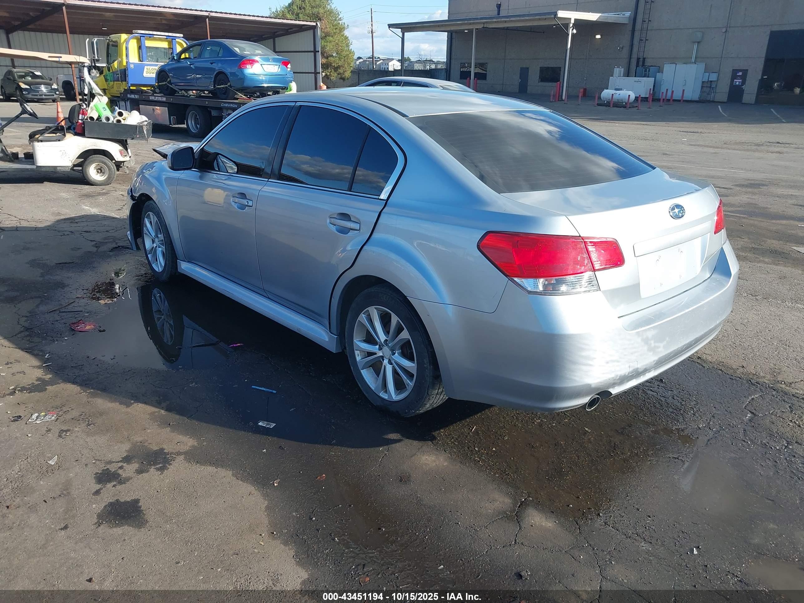 SUBARU LEGACY image 3