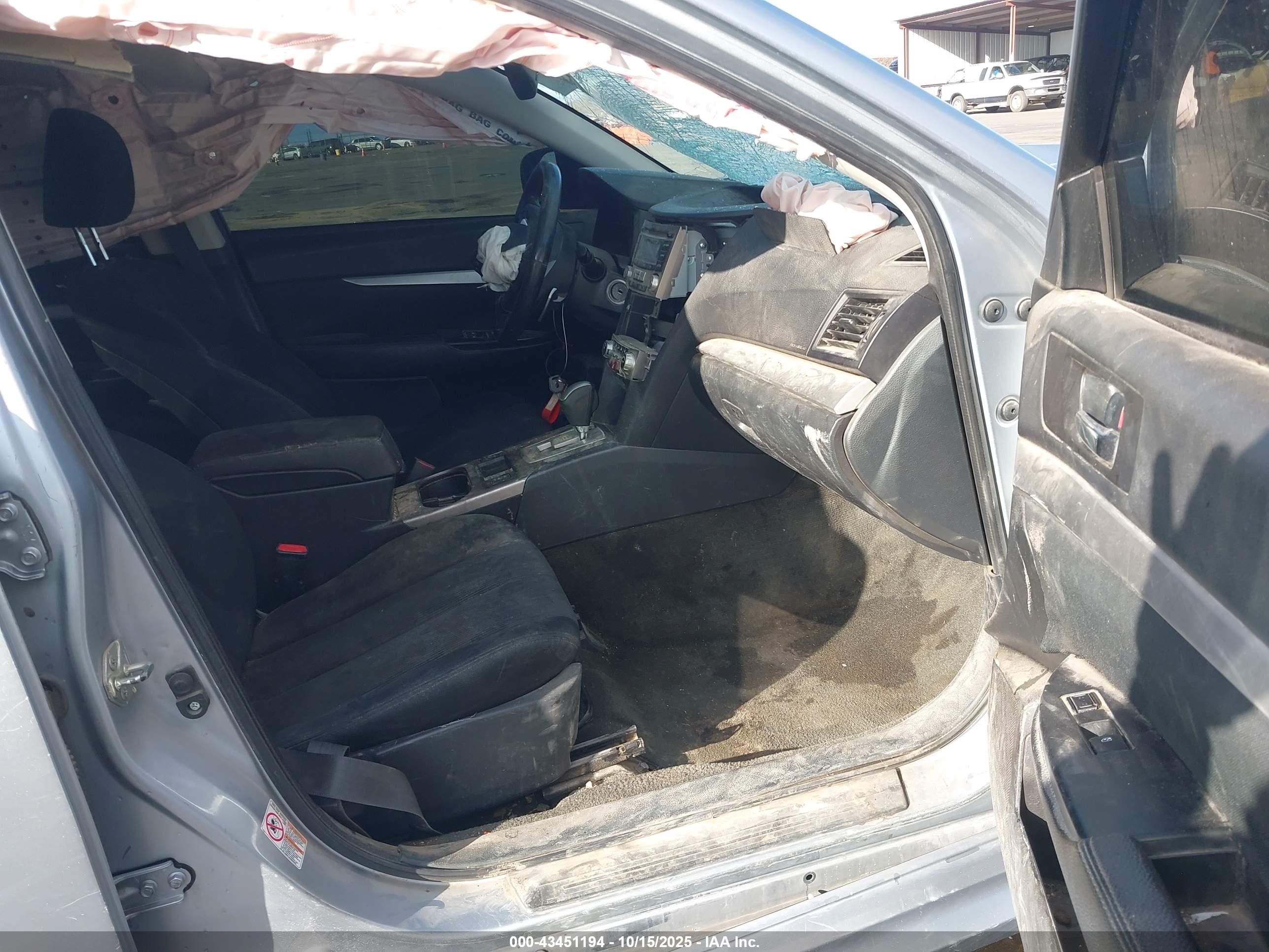 SUBARU LEGACY image 5
