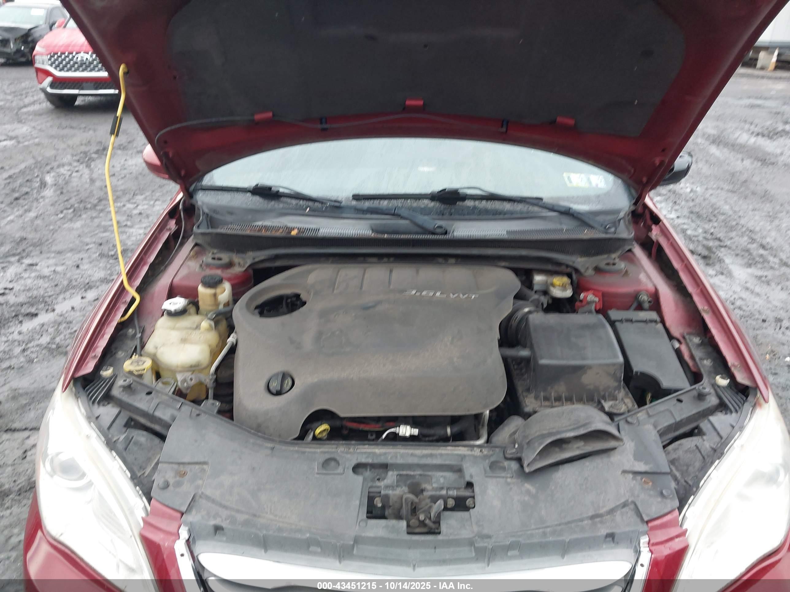 CHRYSLER 200 image 10