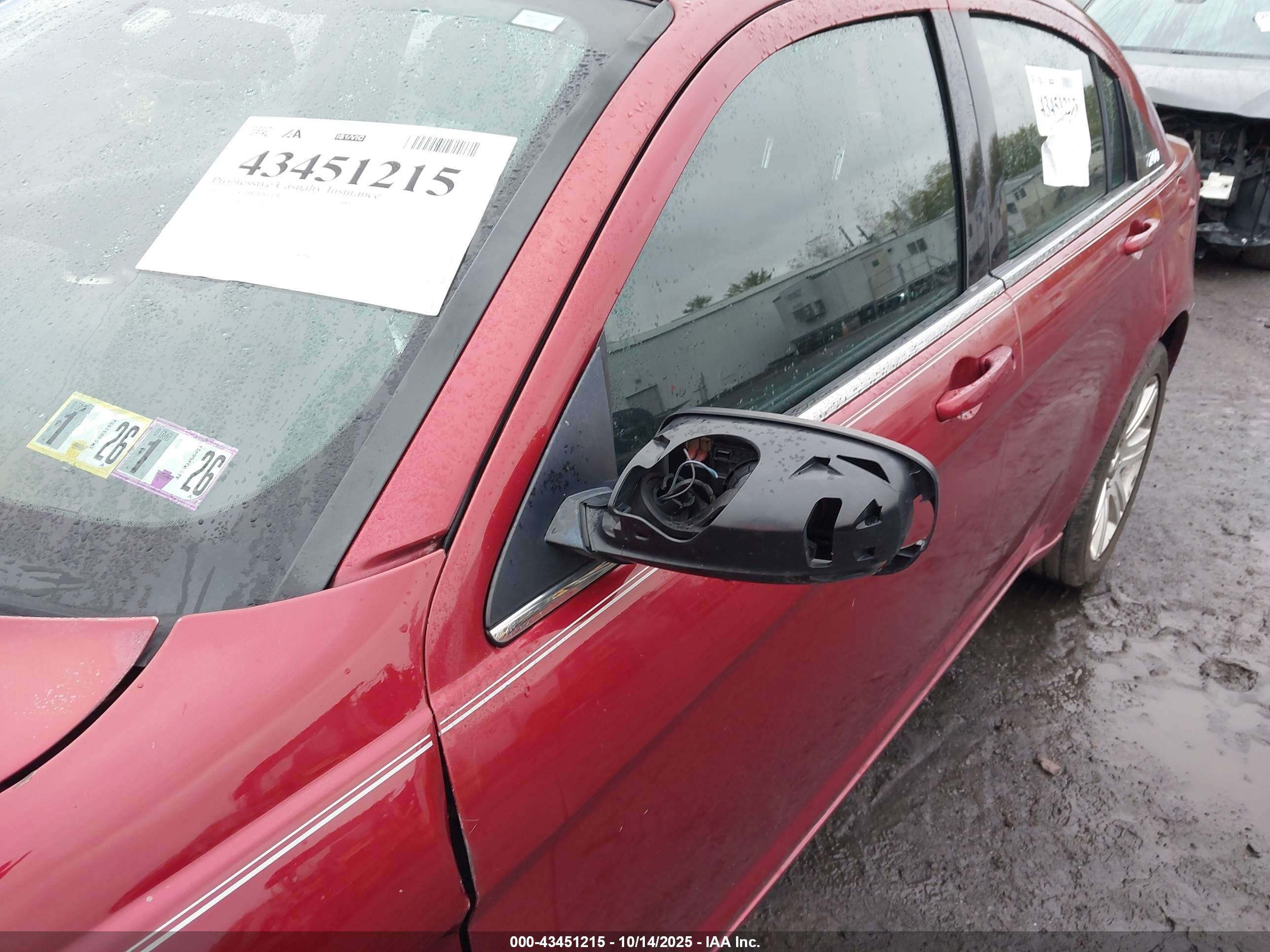 CHRYSLER 200 image 6