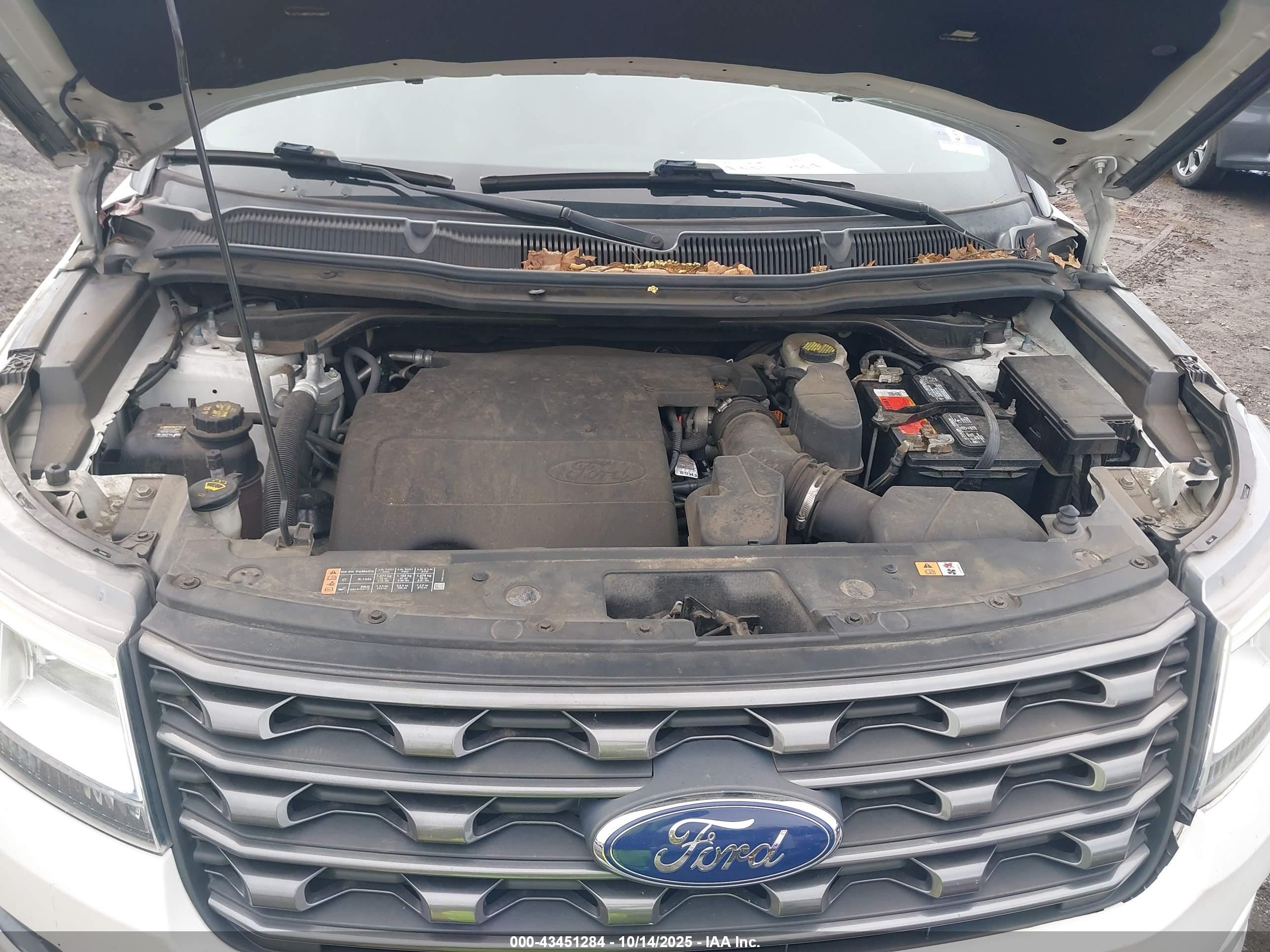 FORD EXPLORER image 10