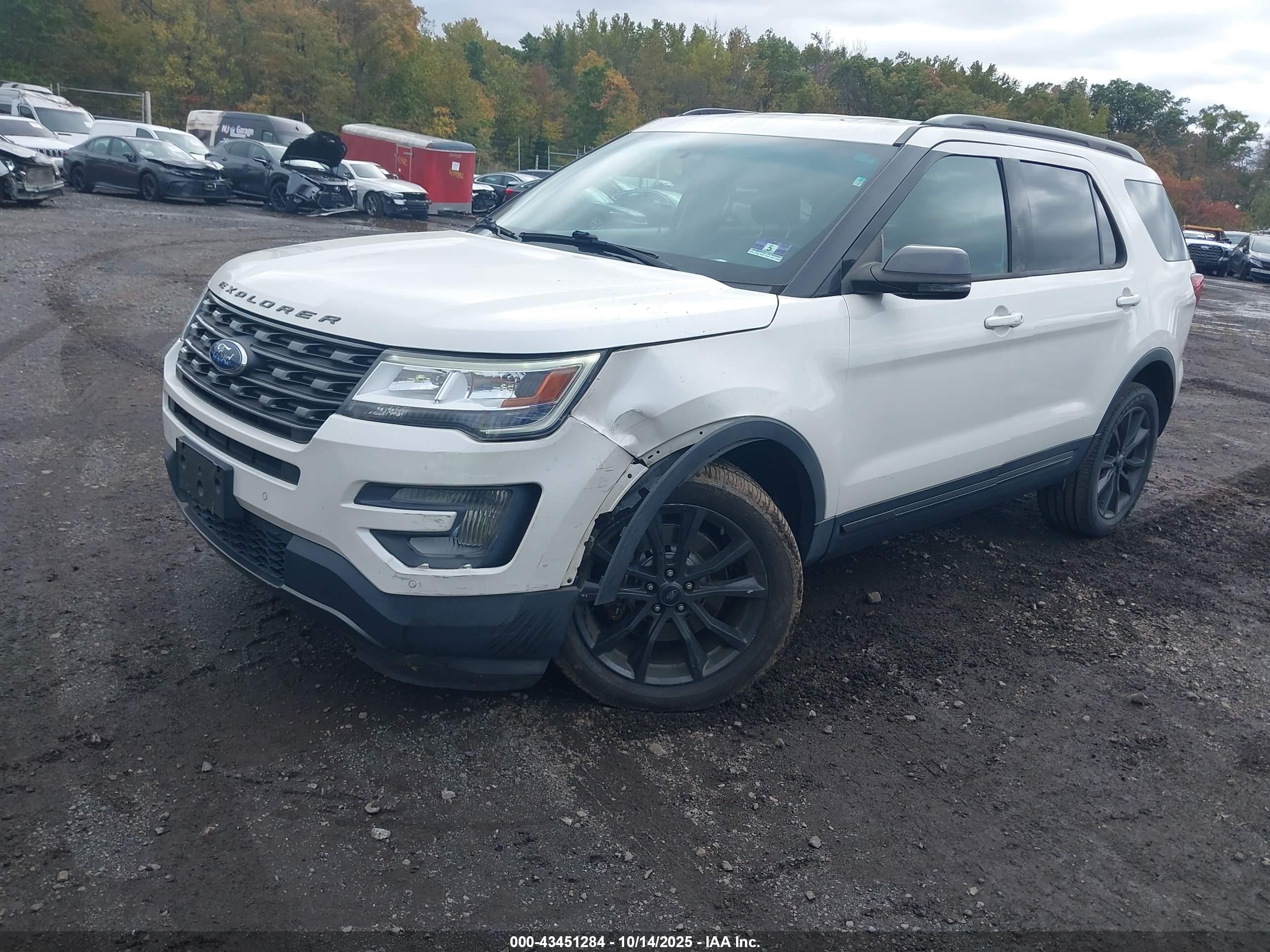 FORD EXPLORER image 2