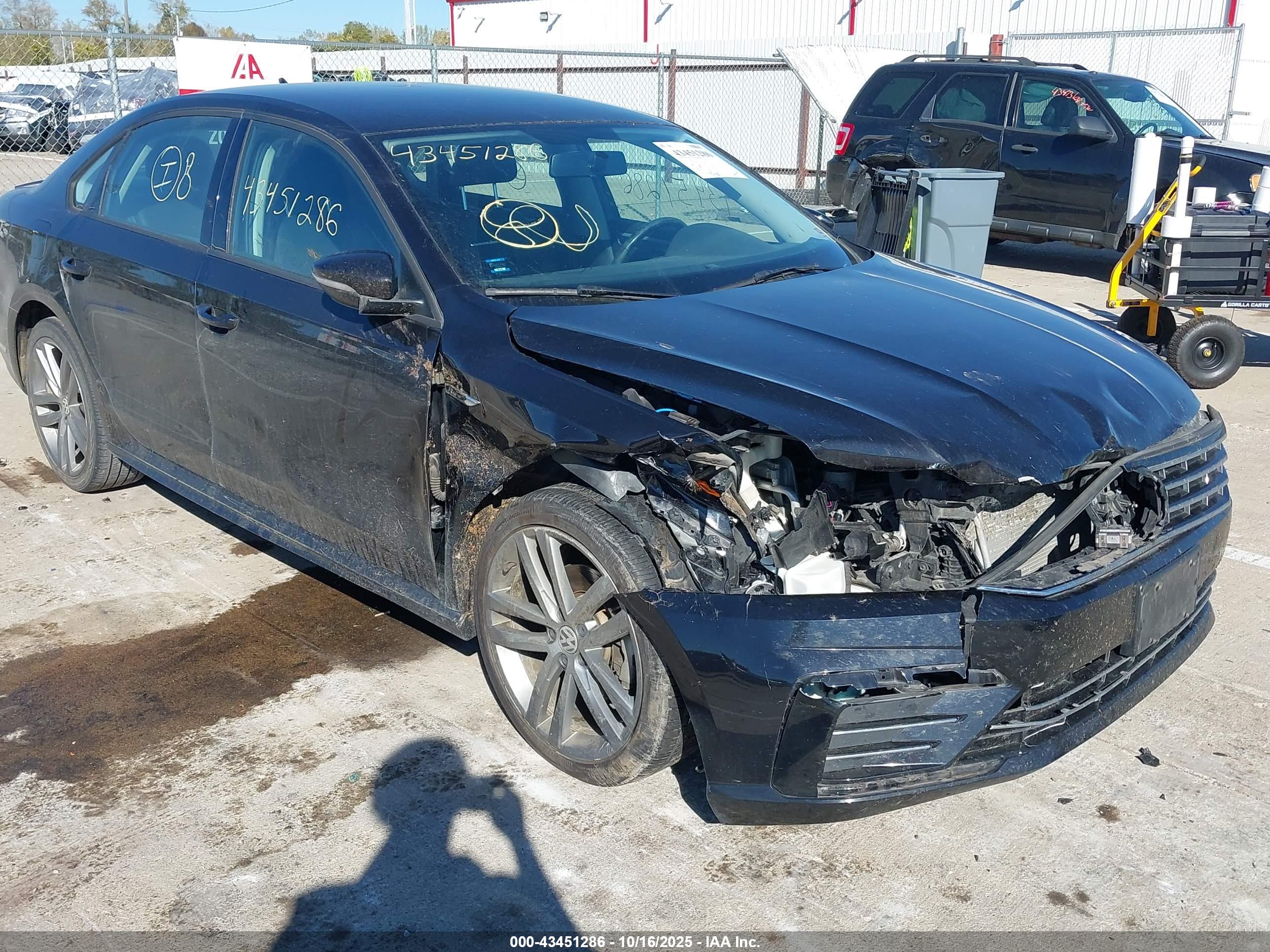 VOLKSWAGEN PASSAT image 6