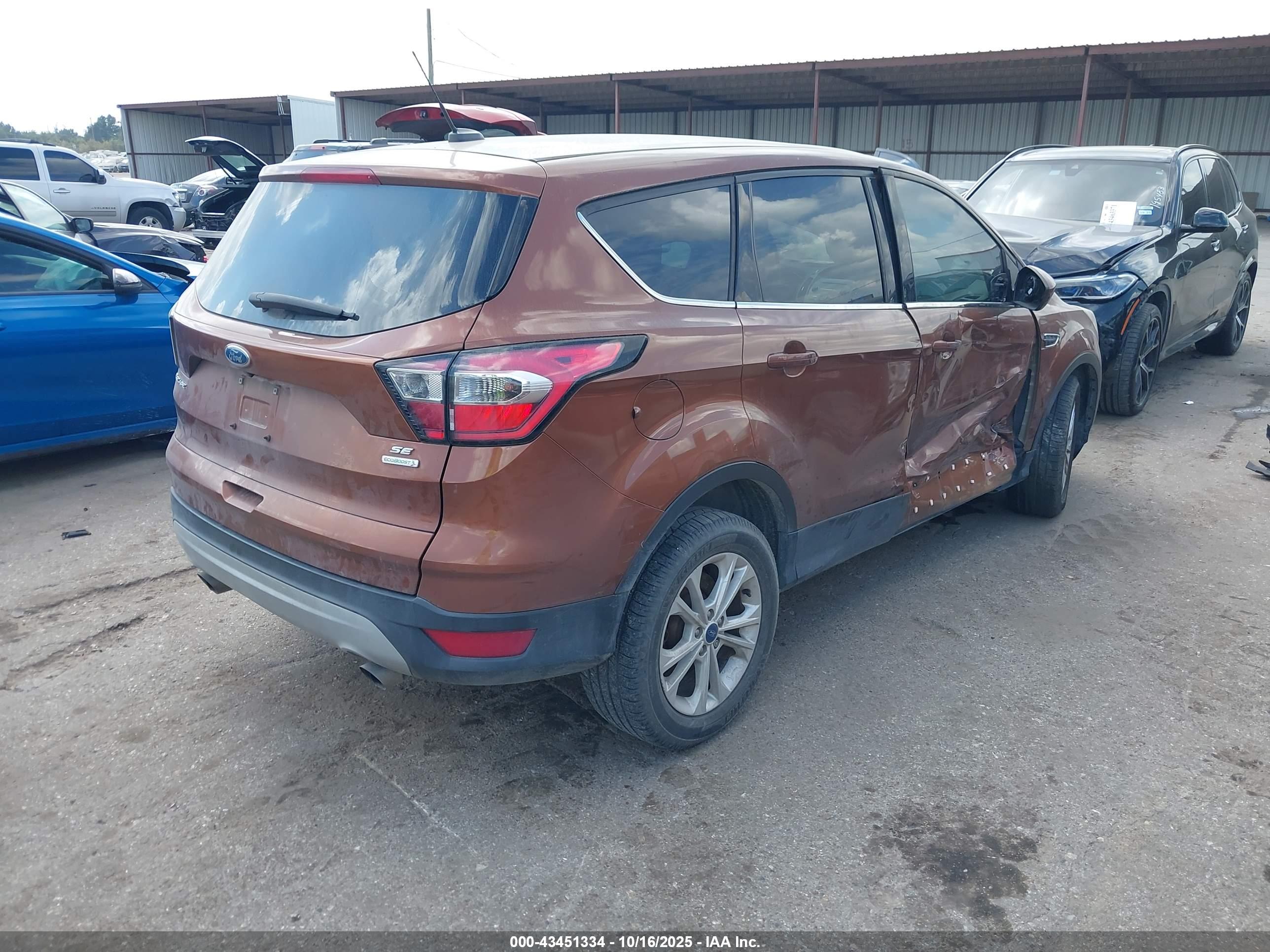 FORD ESCAPE image 4