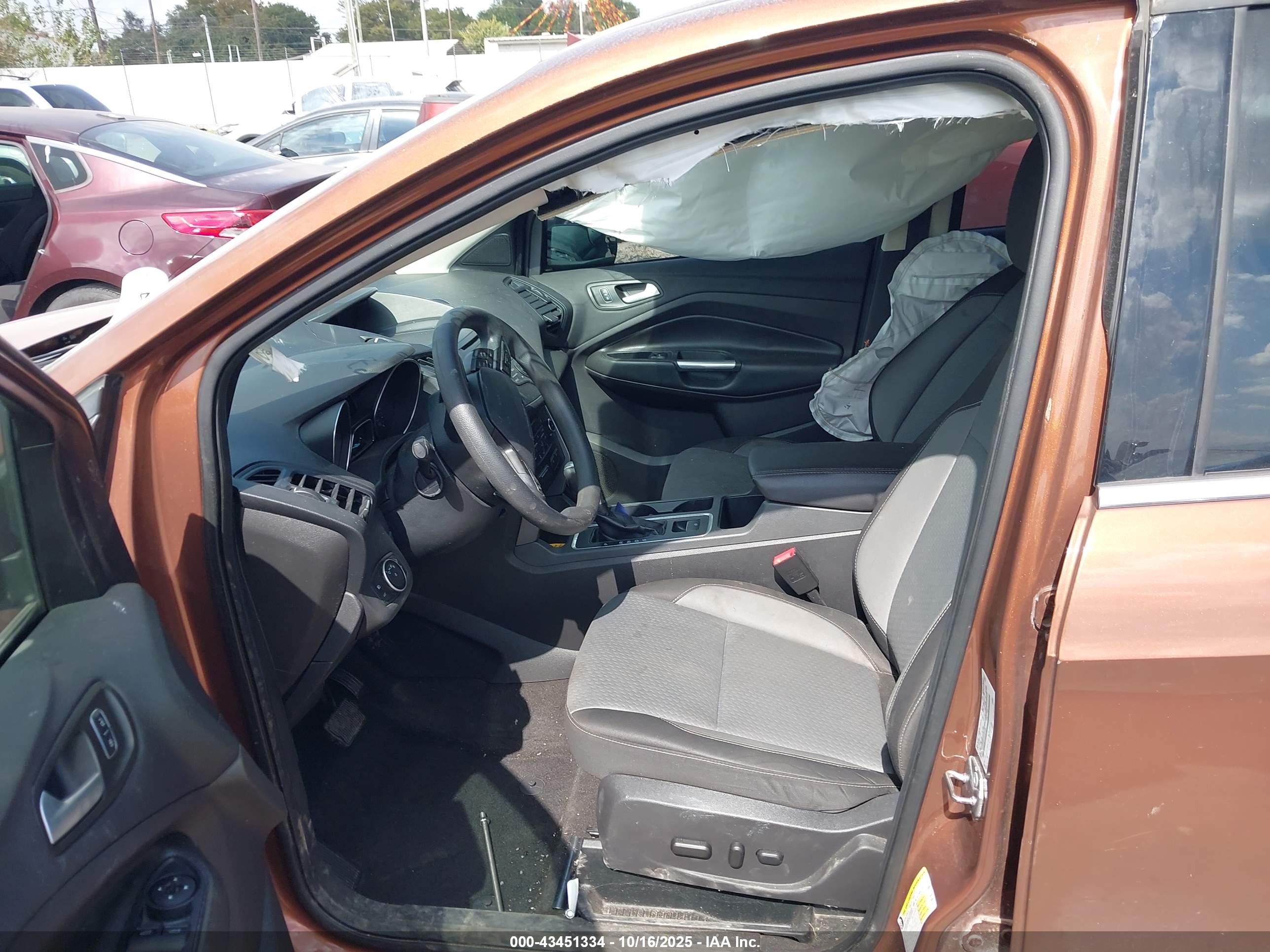 FORD ESCAPE image 5