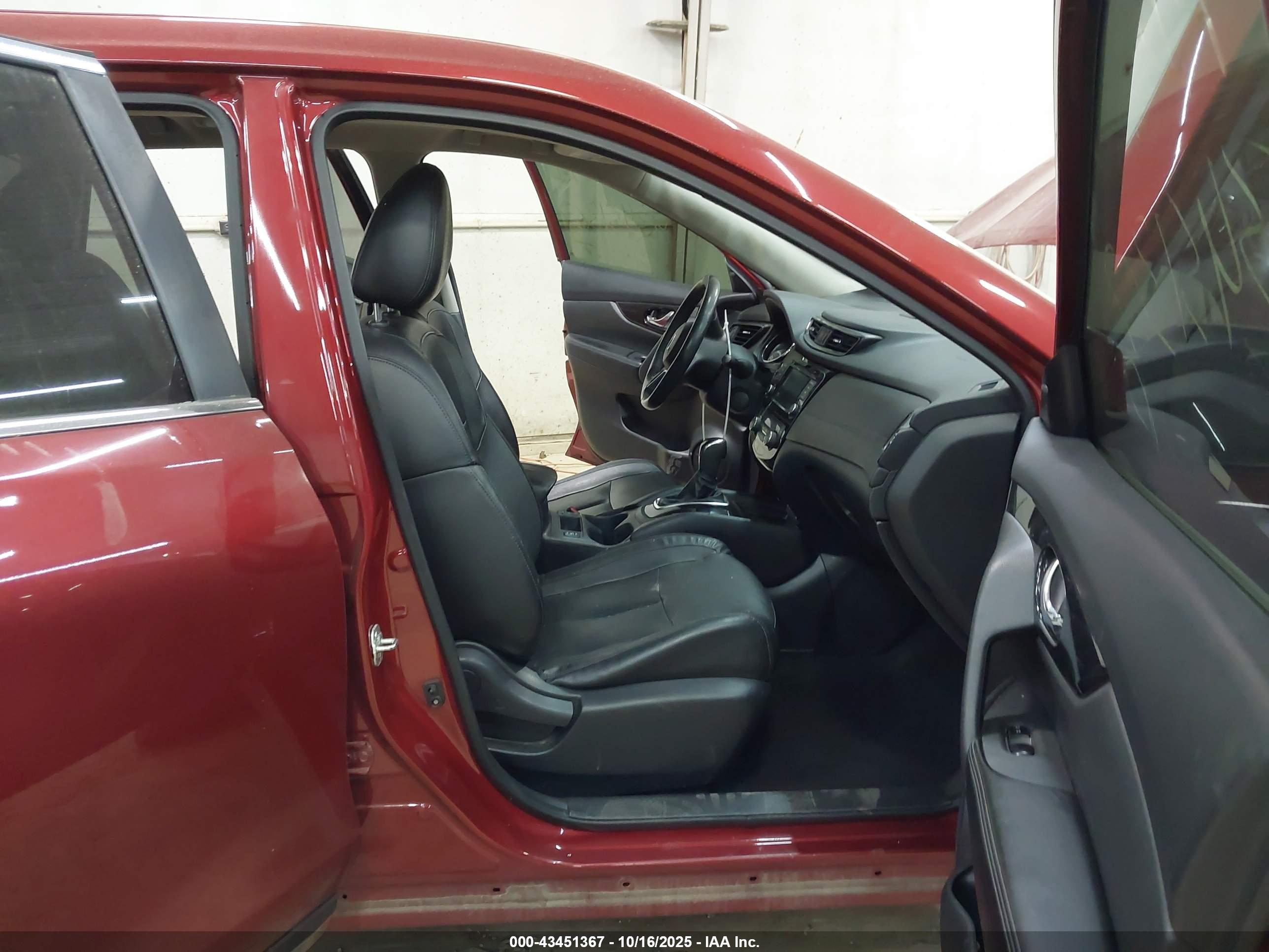 NISSAN ROGUE image 5