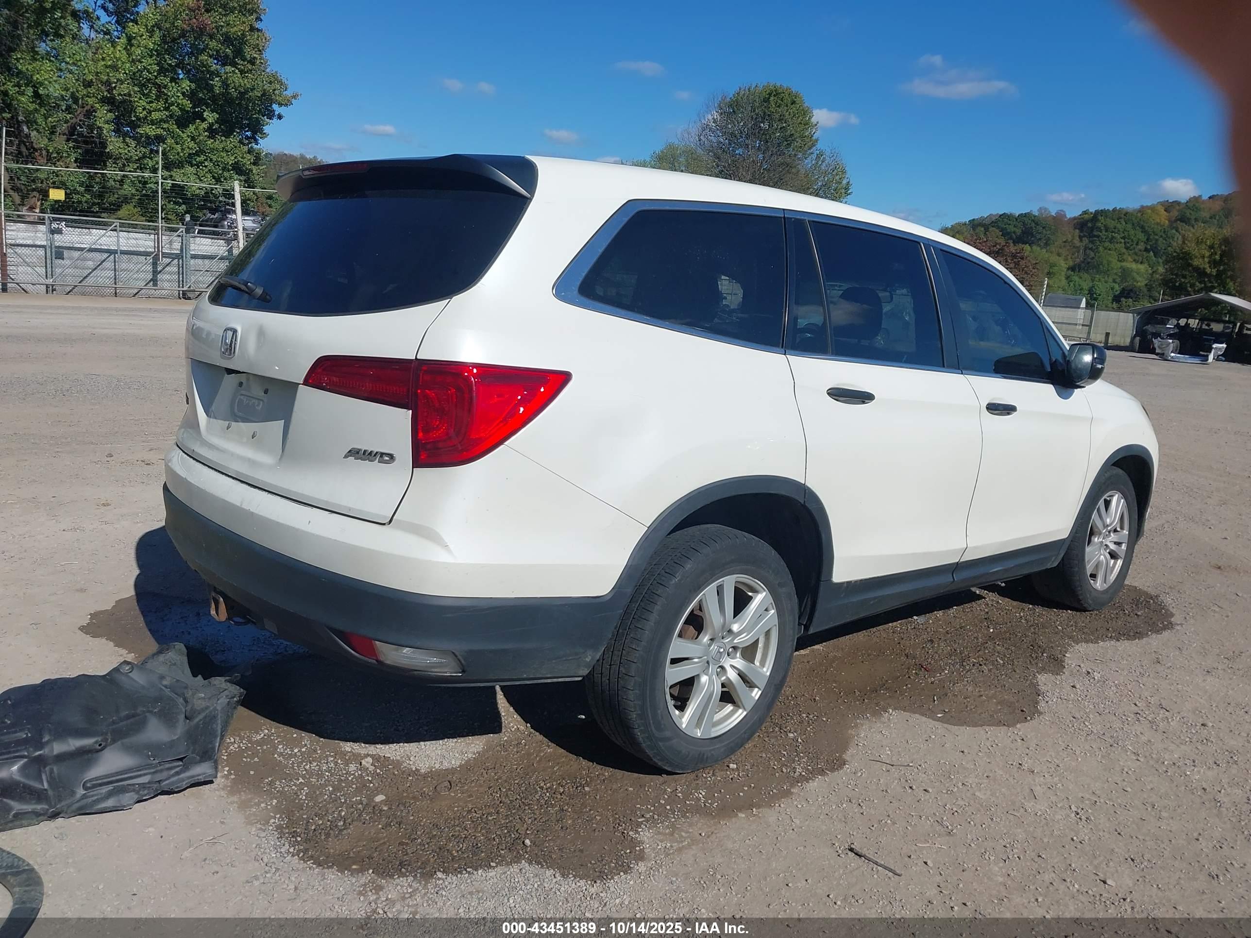 HONDA PILOT image 4