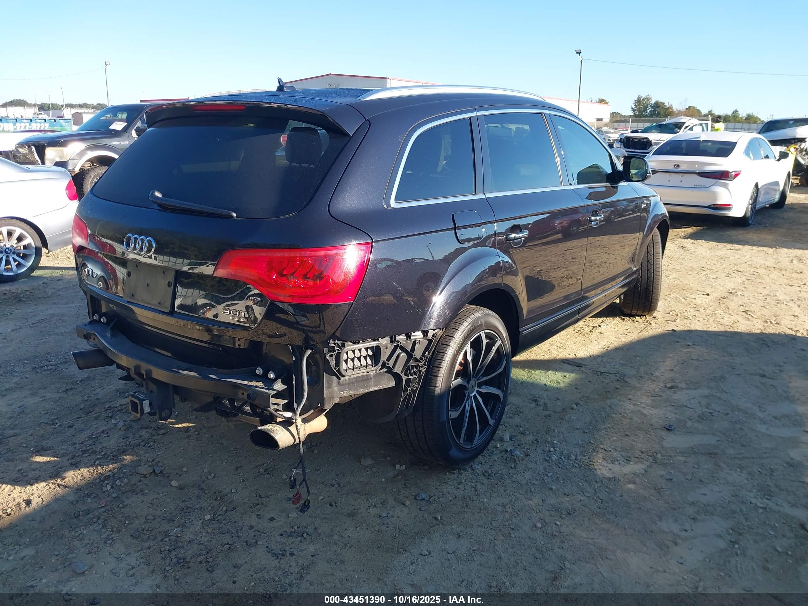 AUDI Q7 image 4