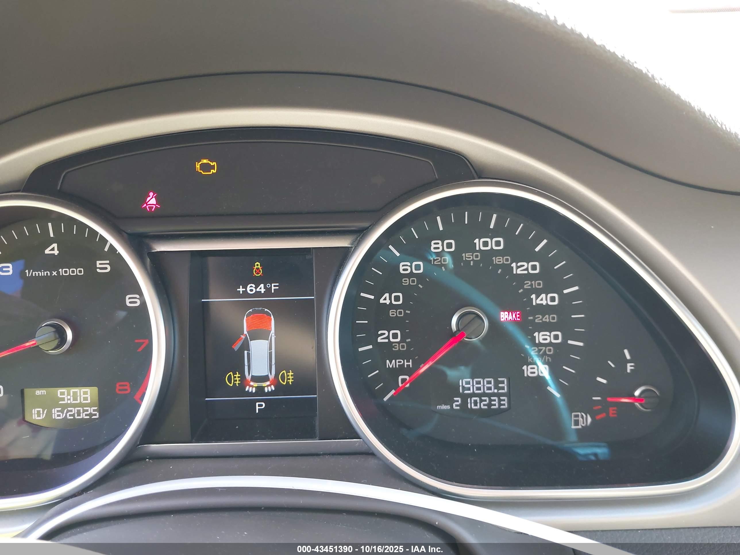 AUDI Q7 image 7