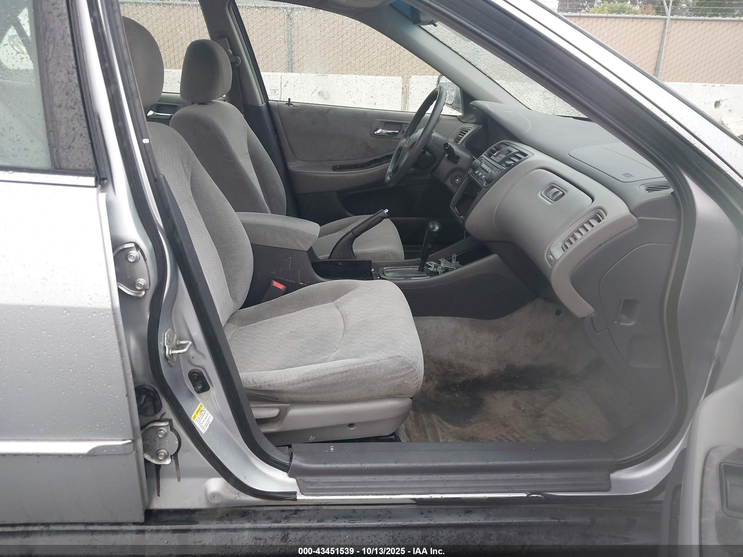HONDA ACCORD image 5