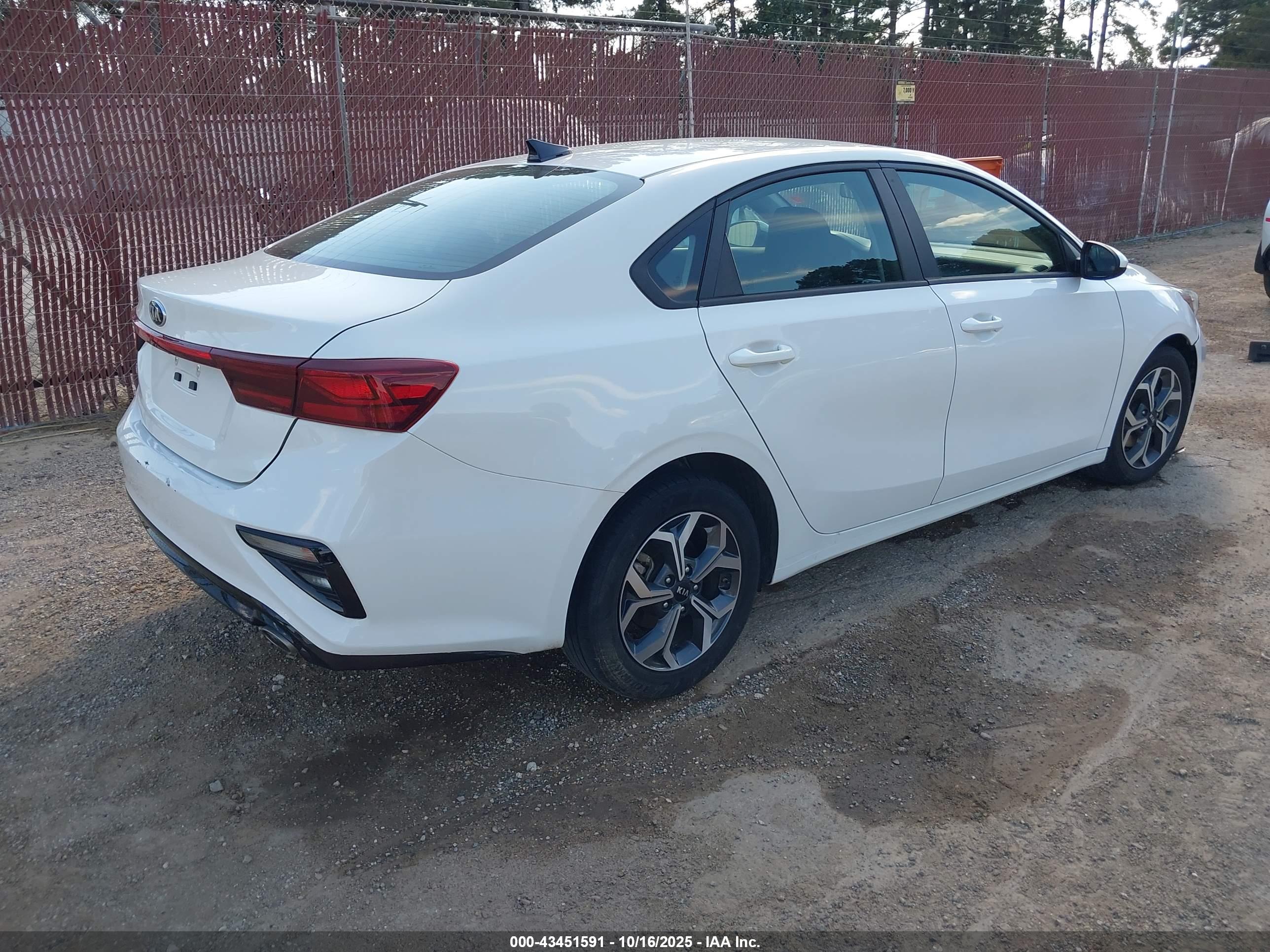 KIA FORTE image 4