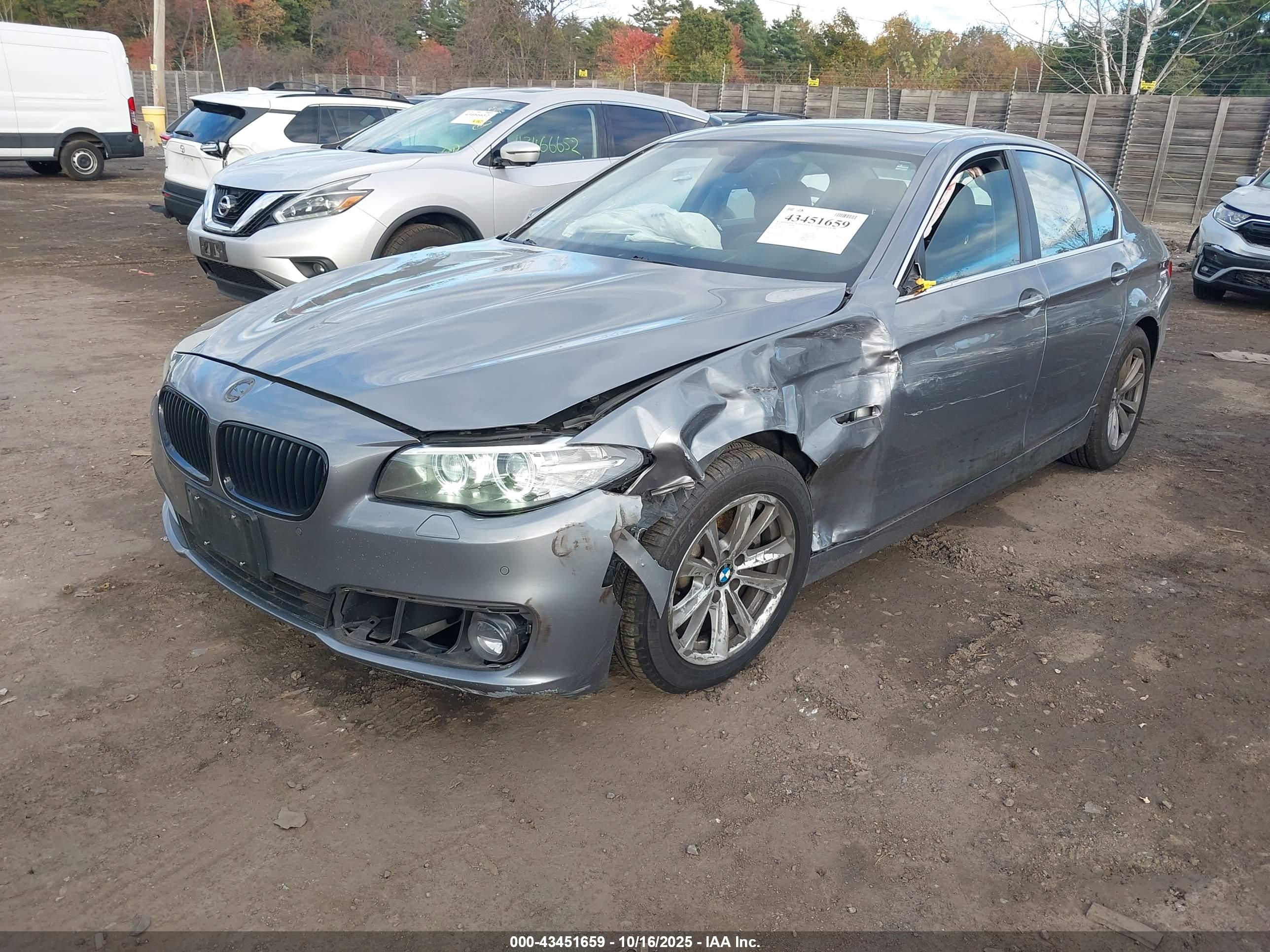 BMW 528I image 2