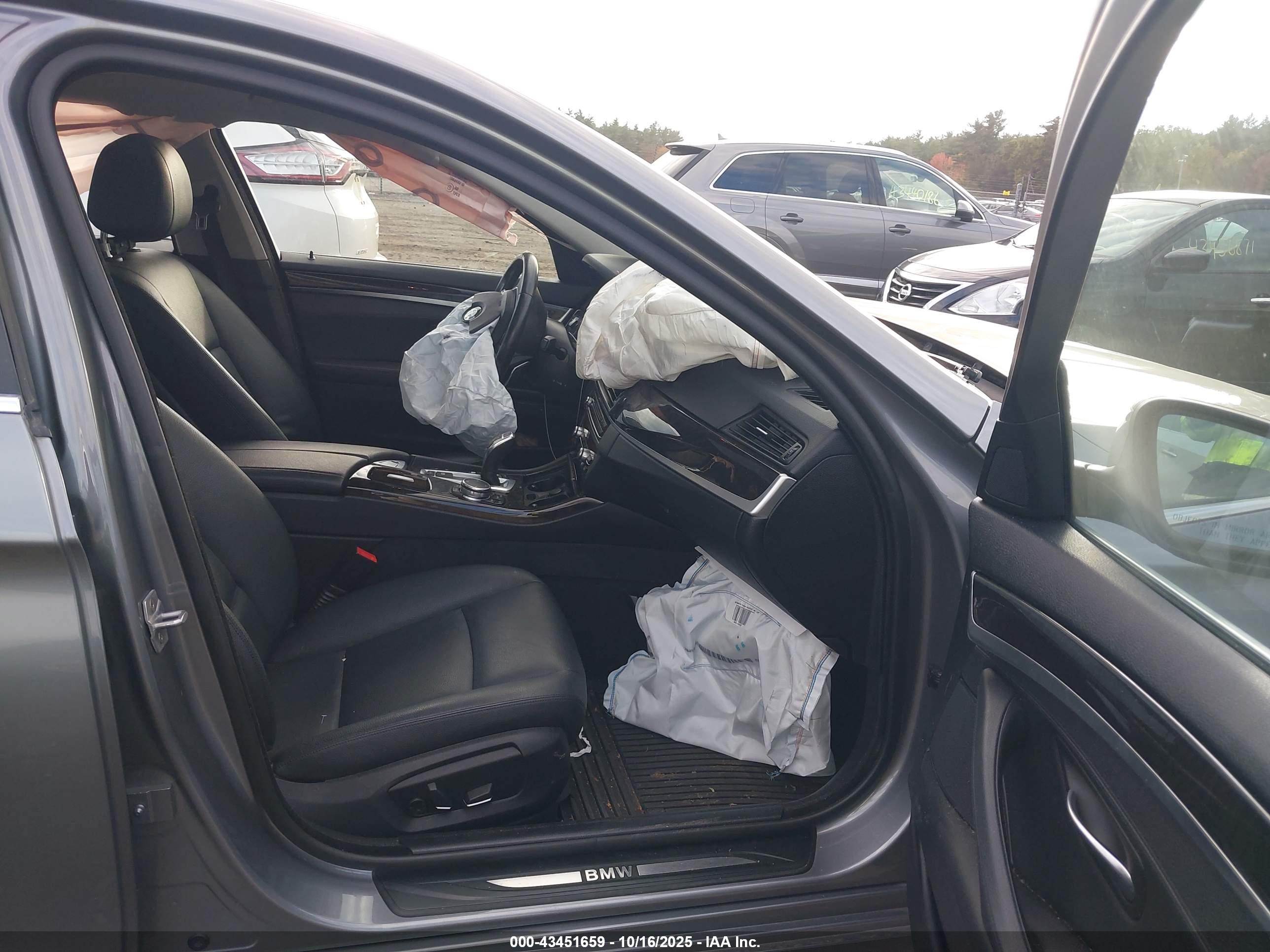 BMW 528I image 5