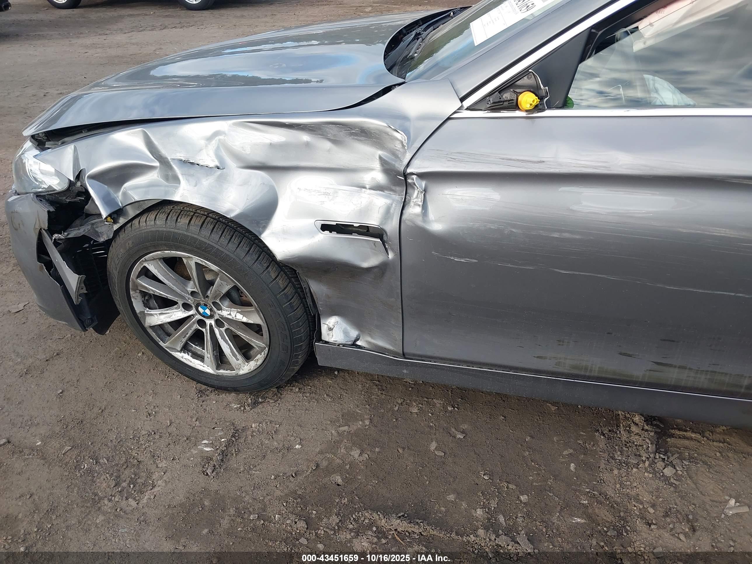 BMW 528I image 6