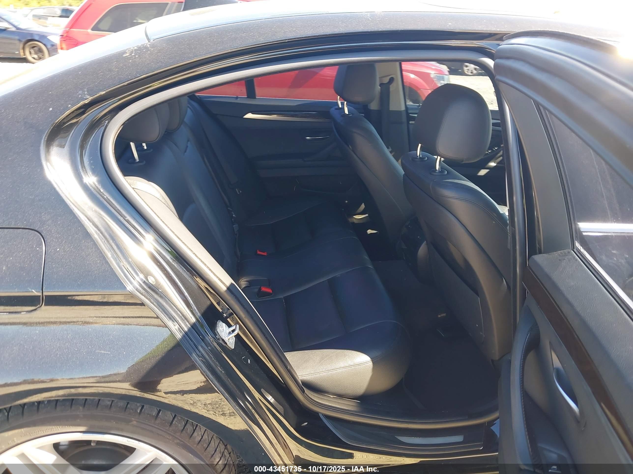 BMW 535I image 8