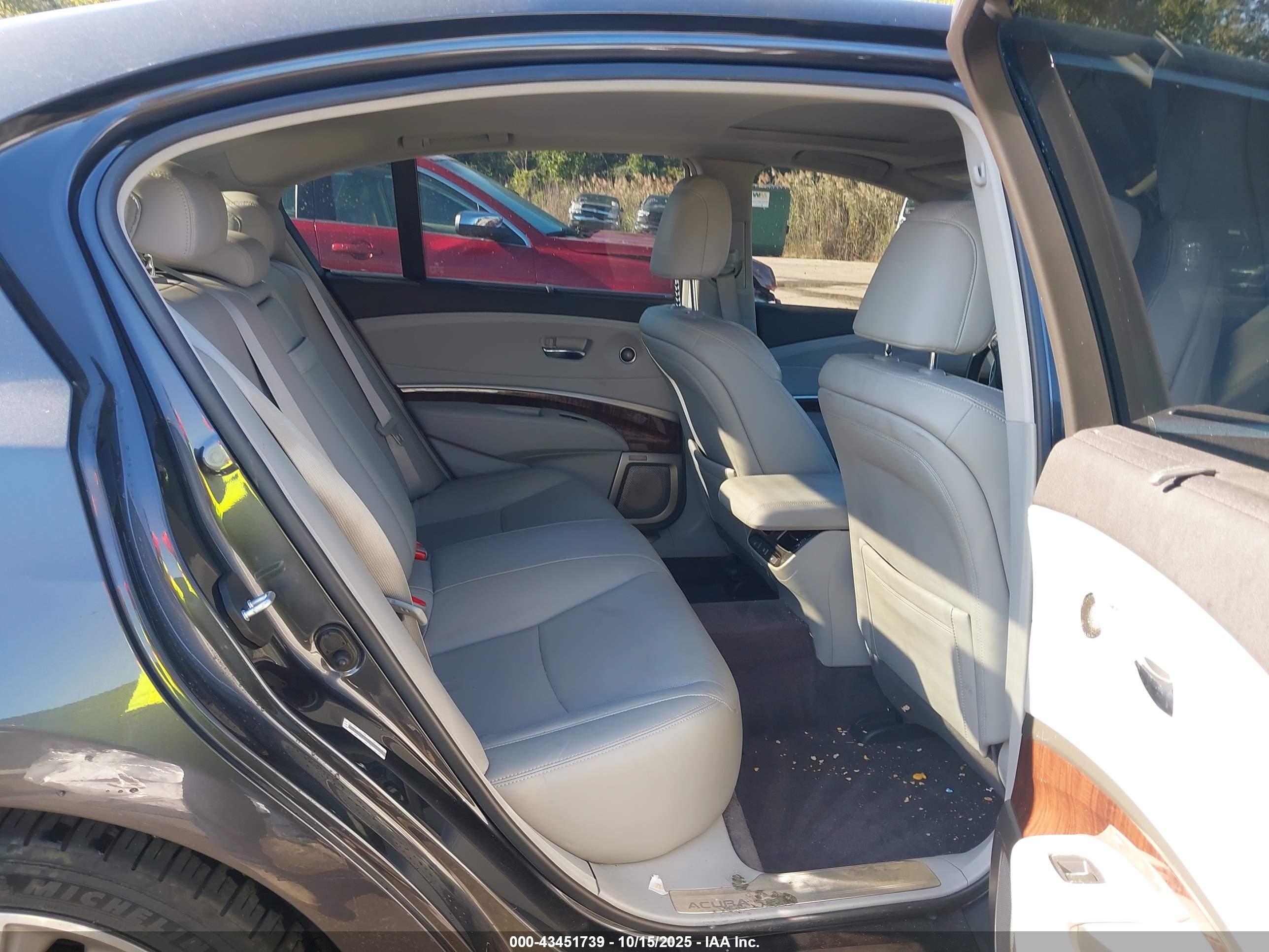 ACURA RLX image 8