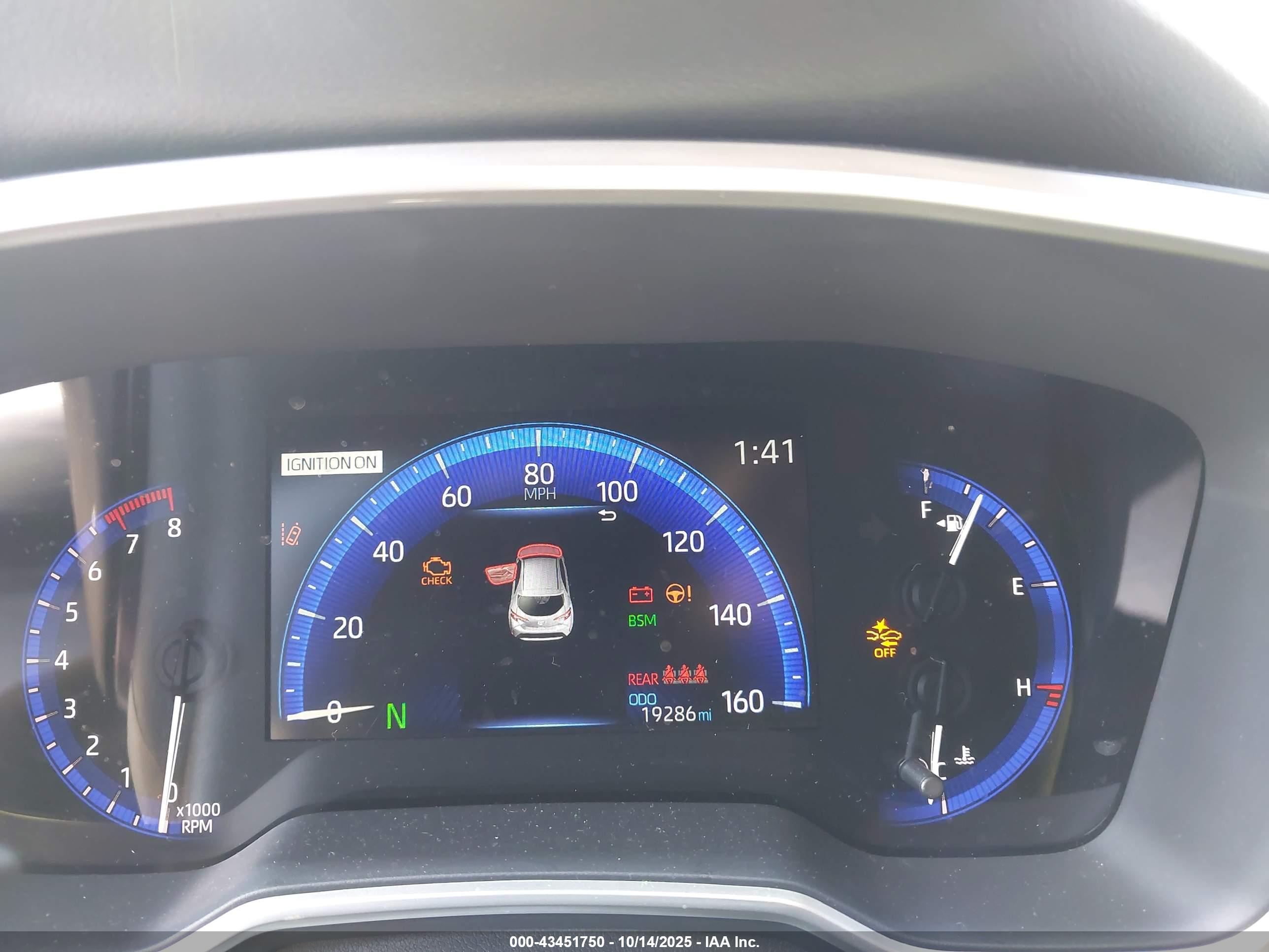 TOYOTA COROLLA image 7