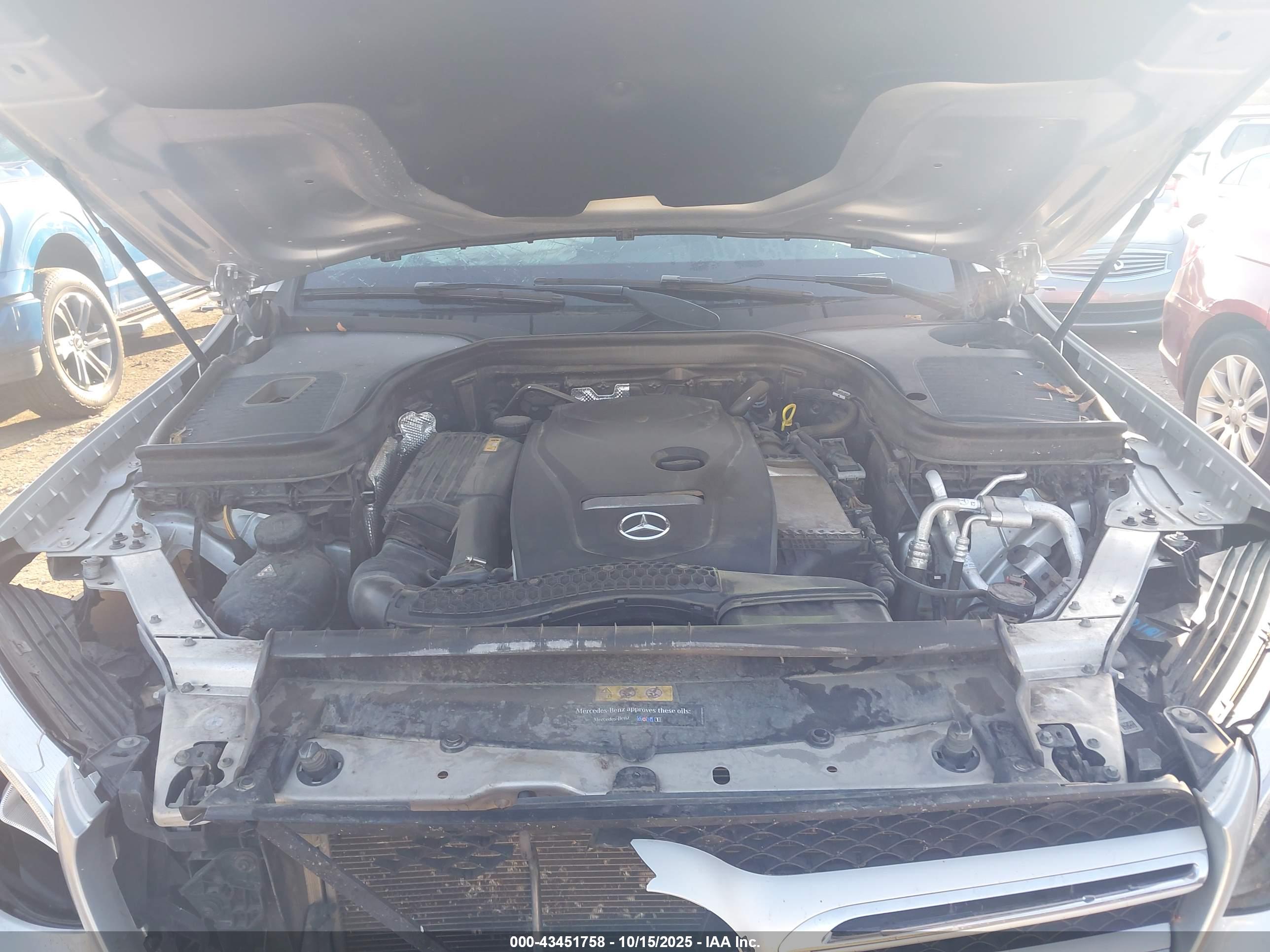 MERCEDES-BENZ GLC image 10