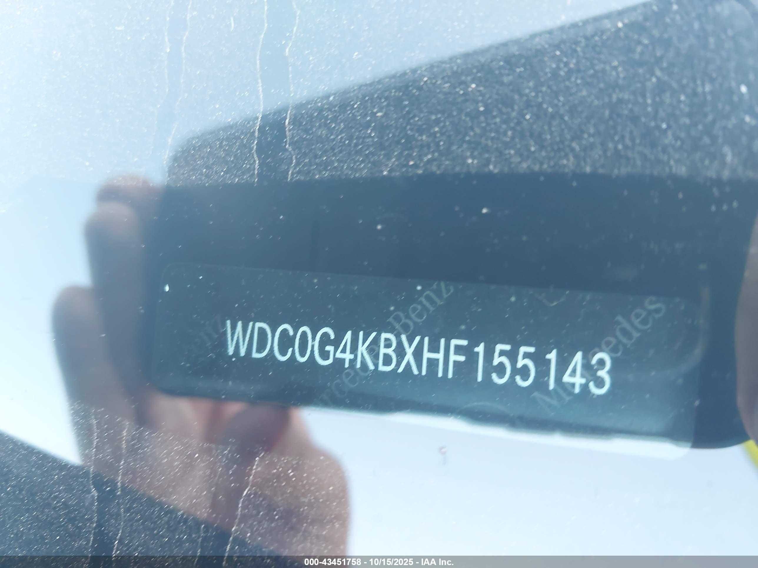 MERCEDES-BENZ GLC image 9