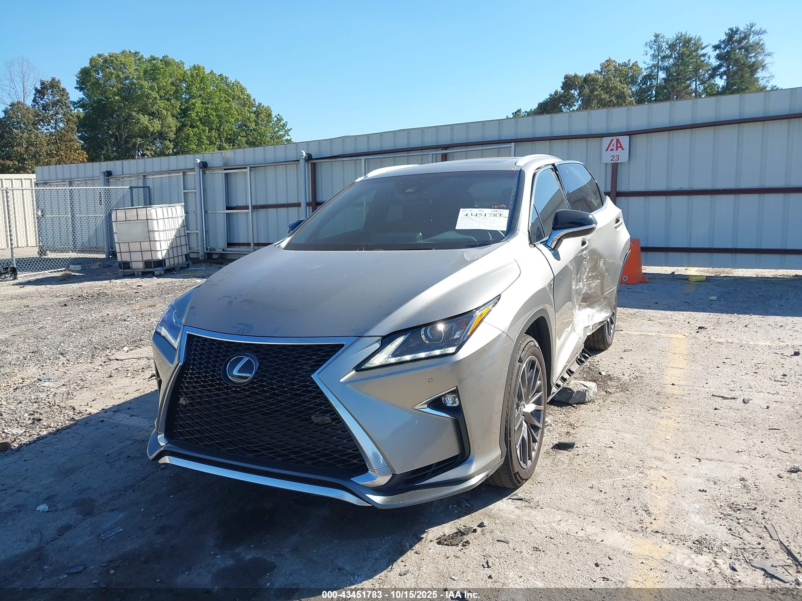 LEXUS RX image 2
