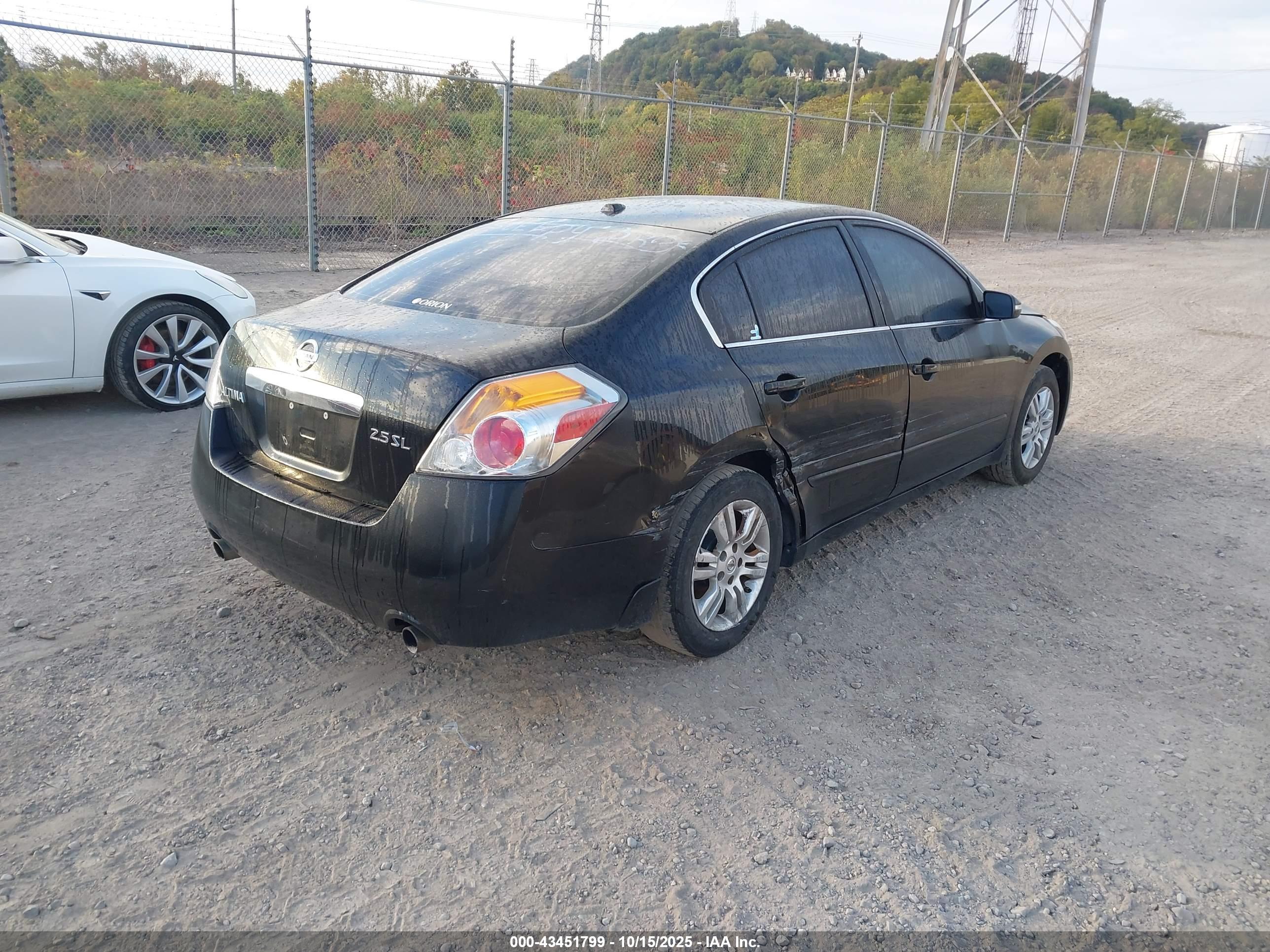 NISSAN ALTIMA image 4