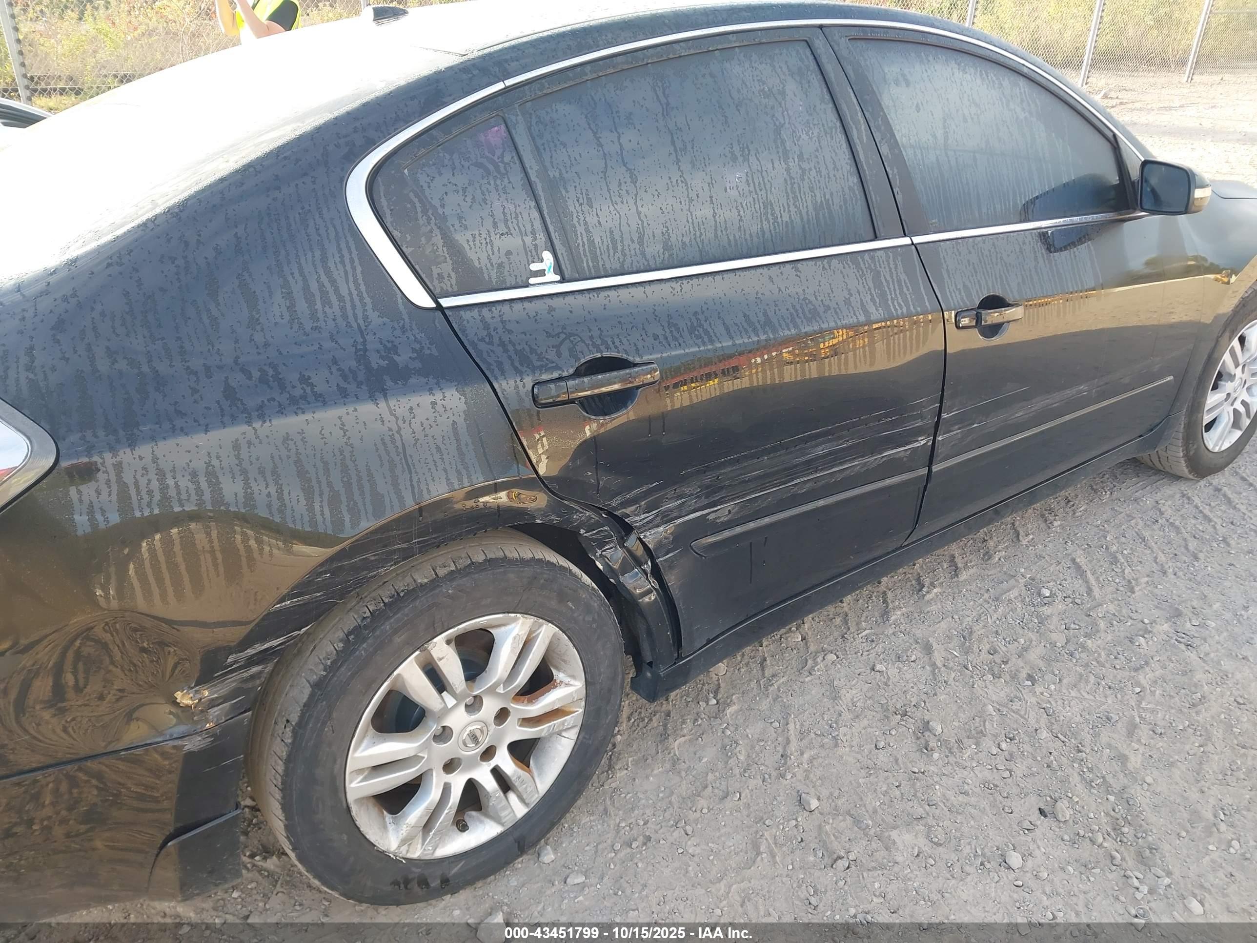 NISSAN ALTIMA image 6