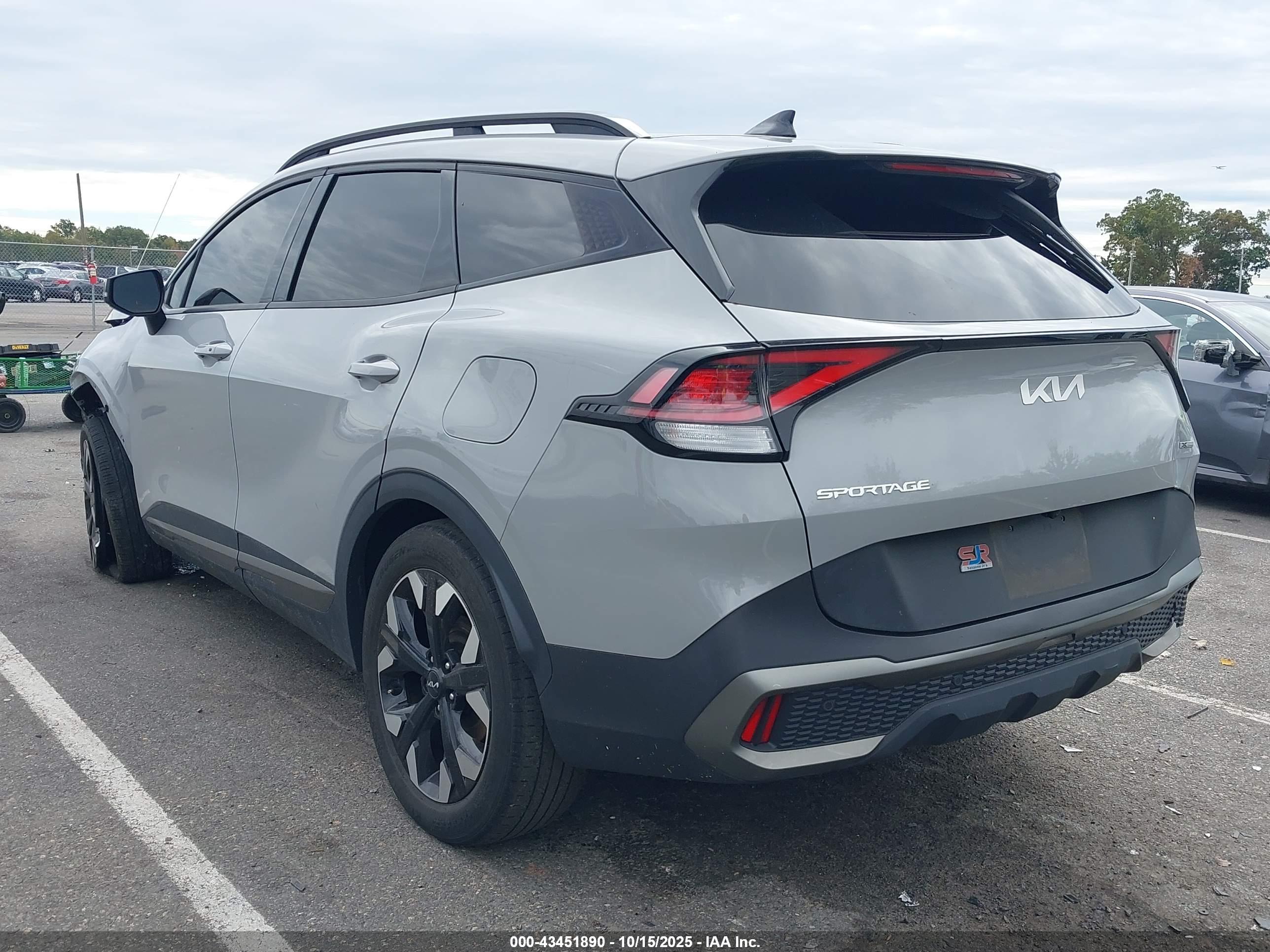 KIA SPORTAGE image 3