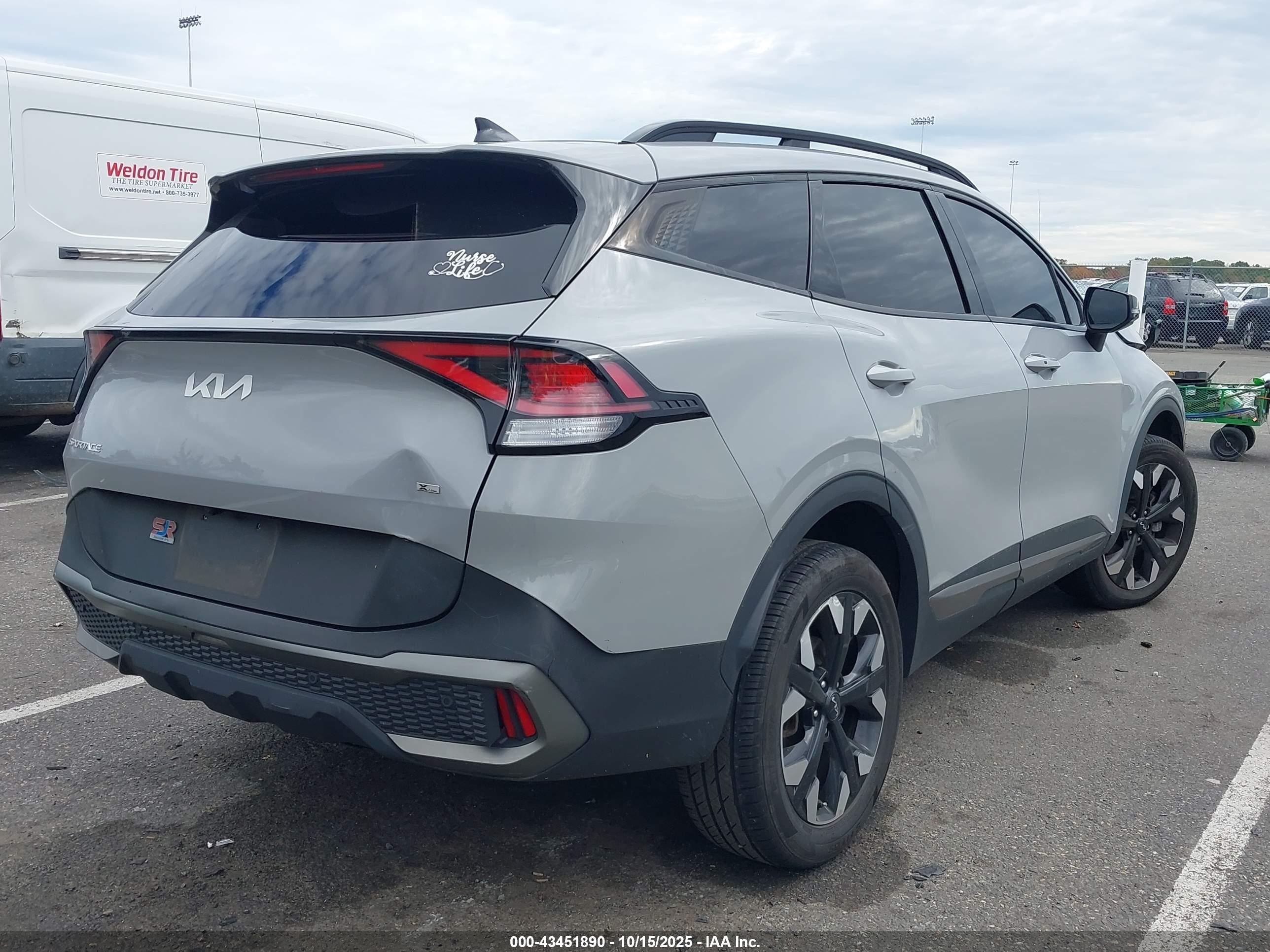 KIA SPORTAGE image 4
