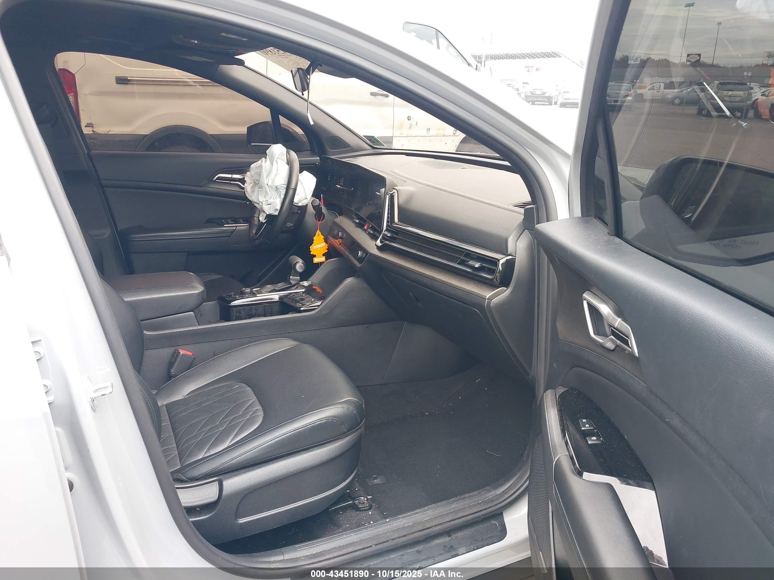 KIA SPORTAGE image 5