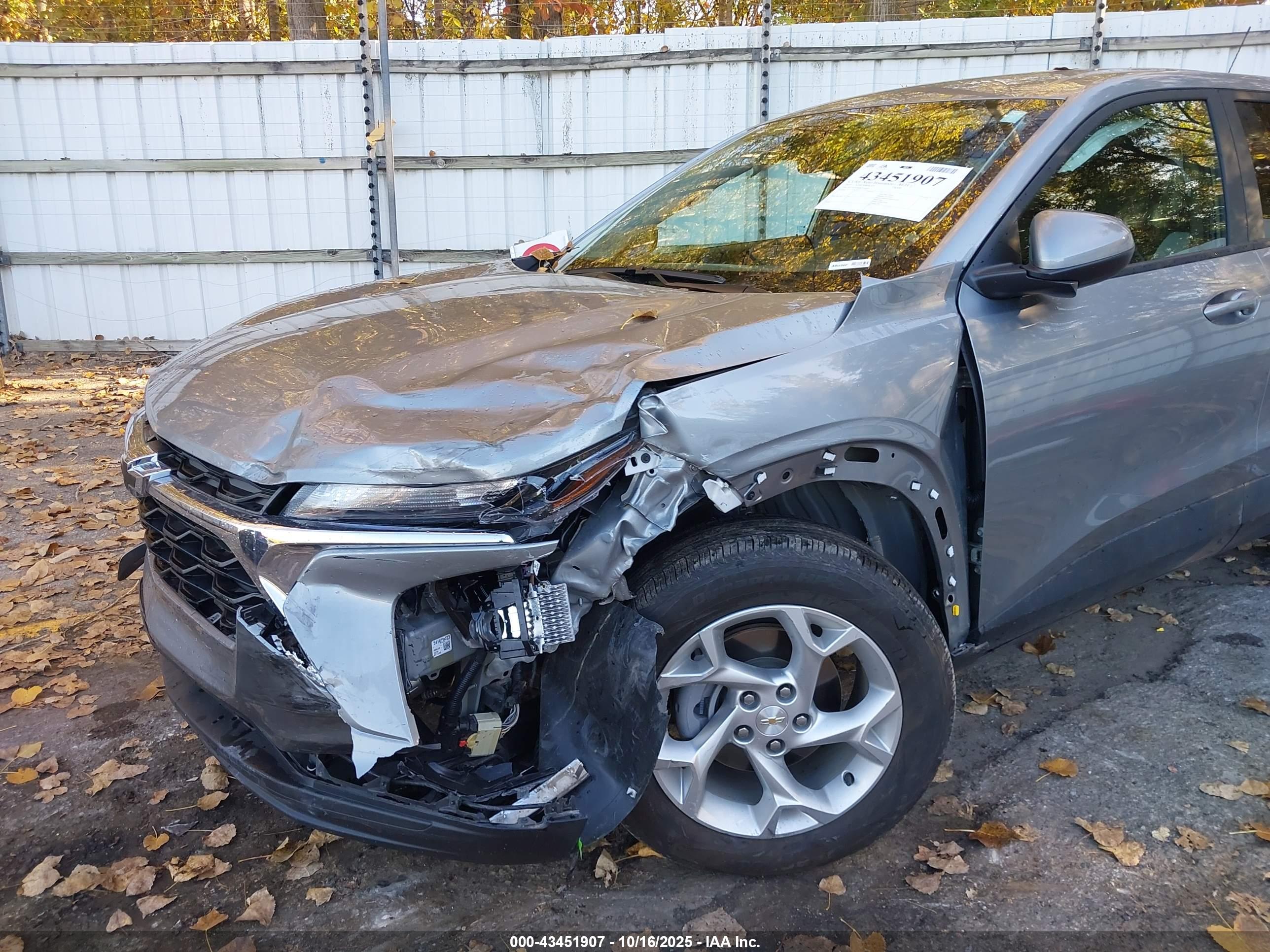 CHEVROLET TRAX image 6