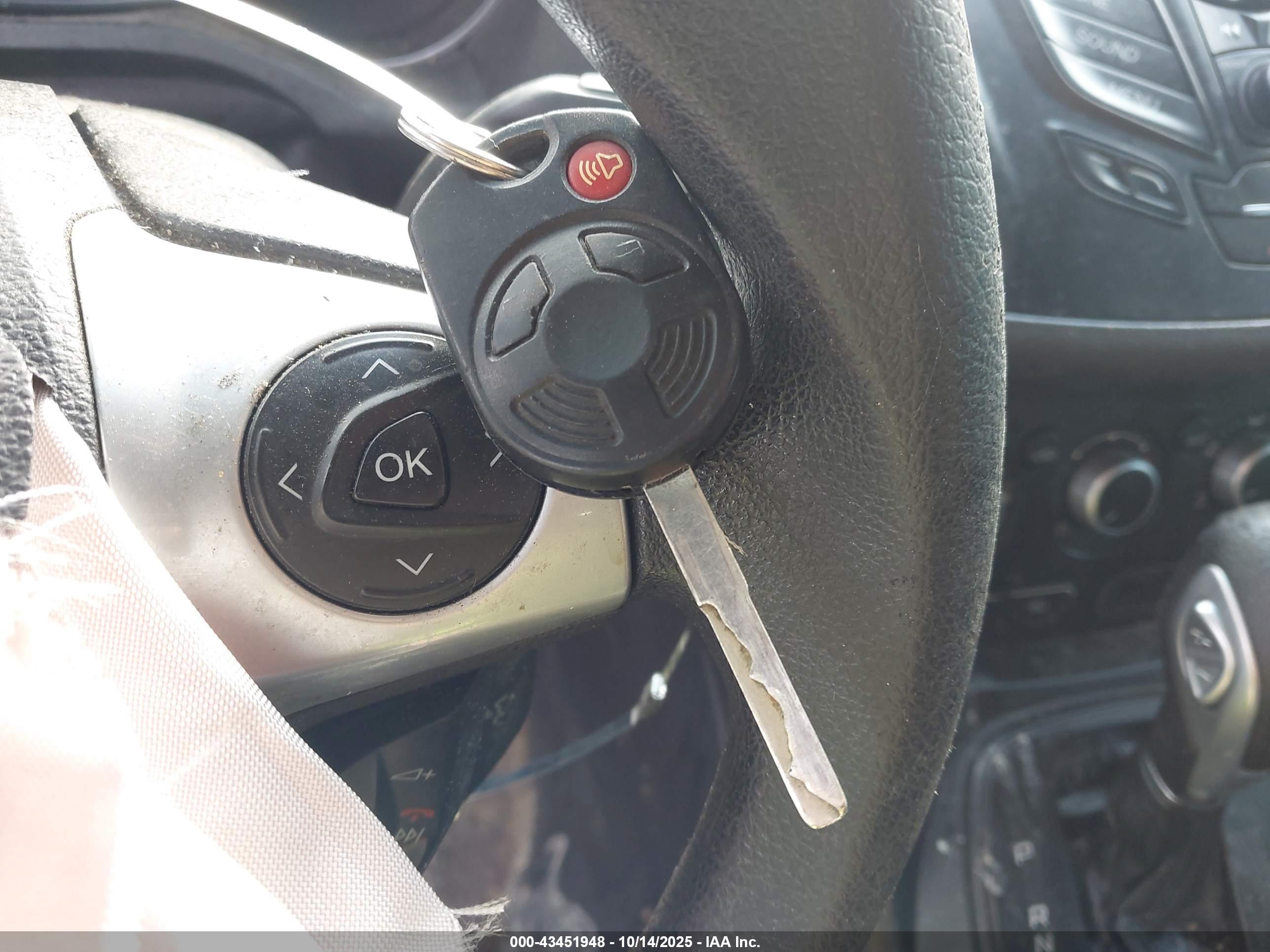 FORD ESCAPE image 11