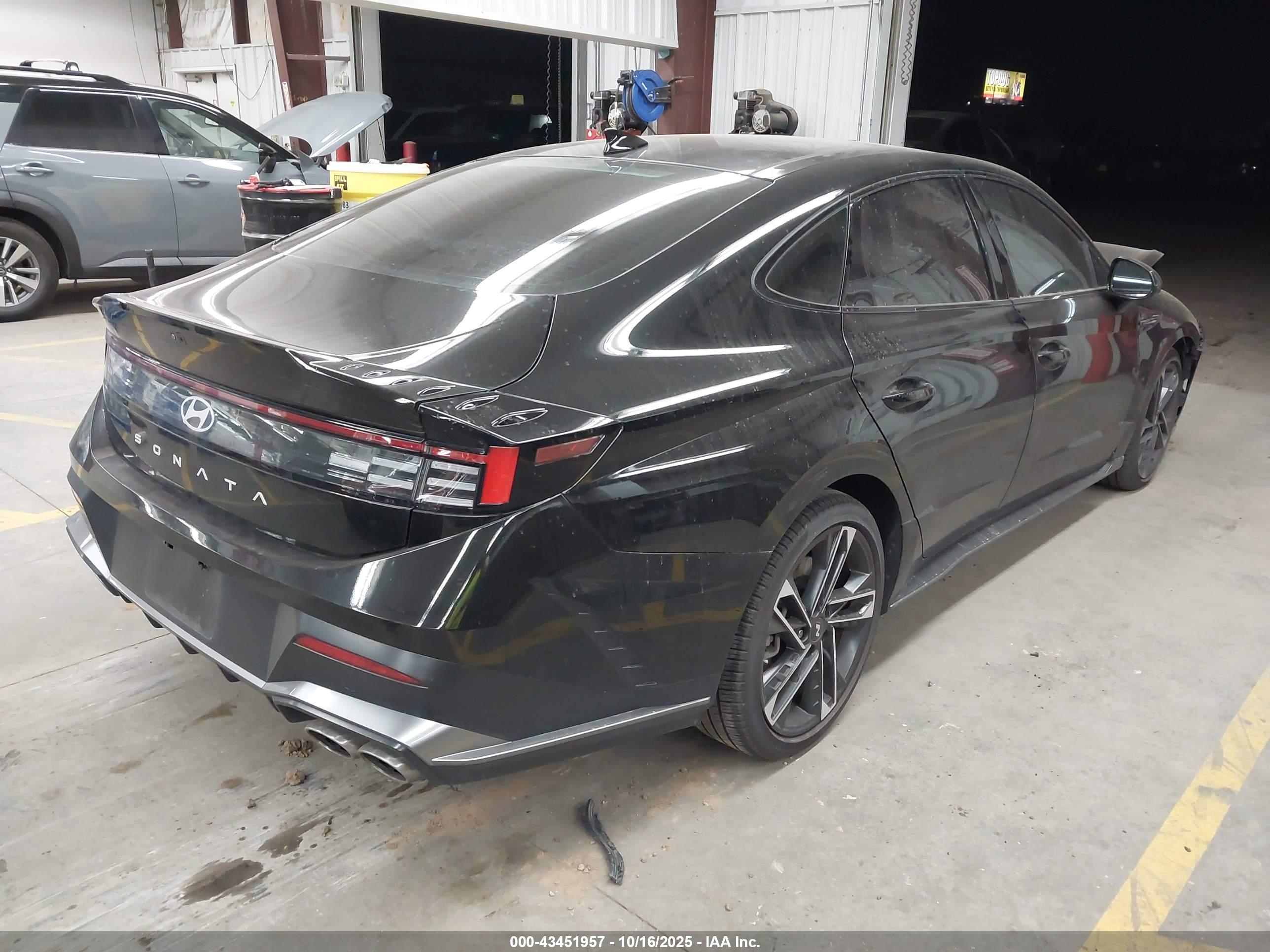 HYUNDAI SONATA image 4