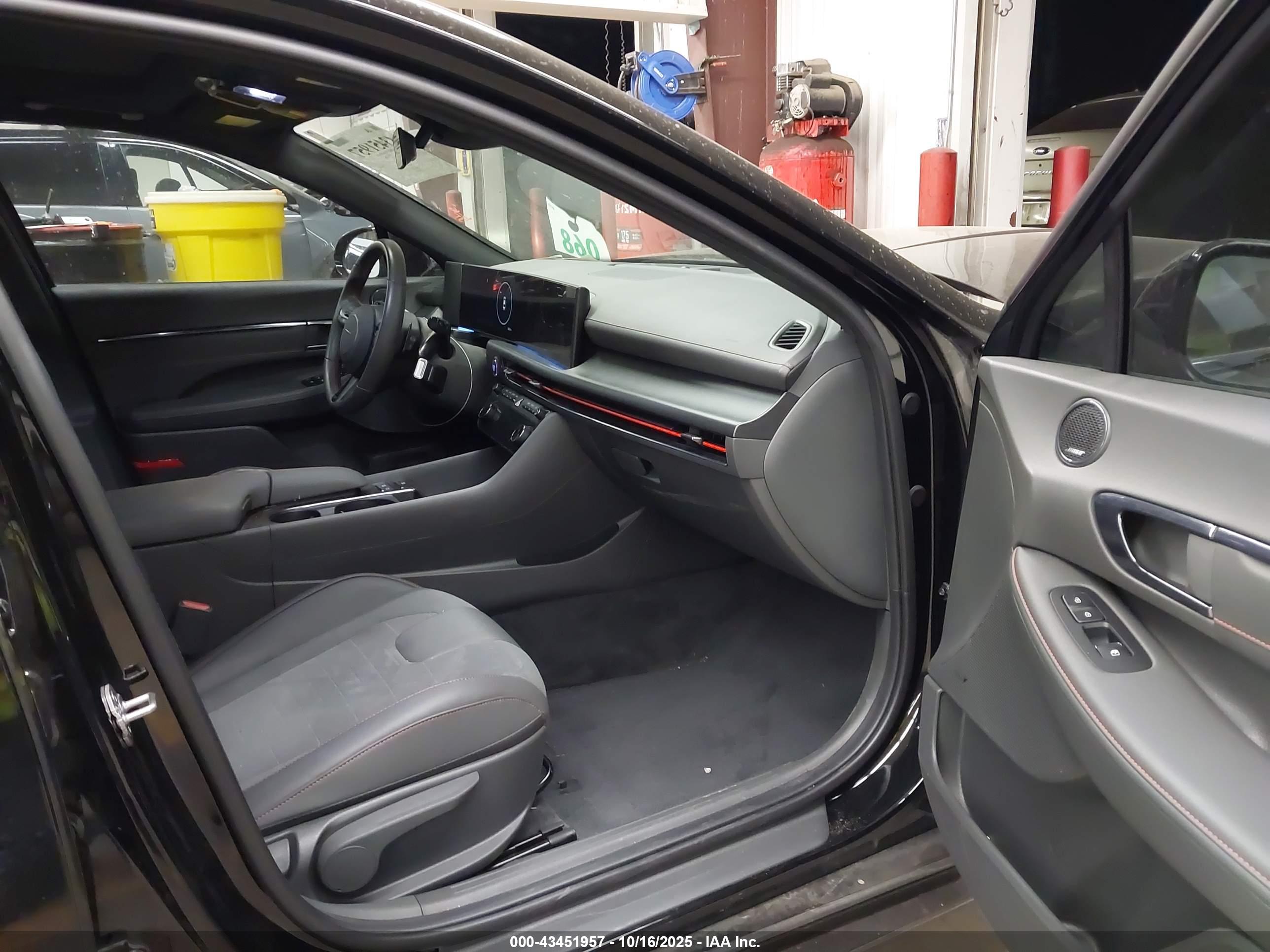 HYUNDAI SONATA image 5