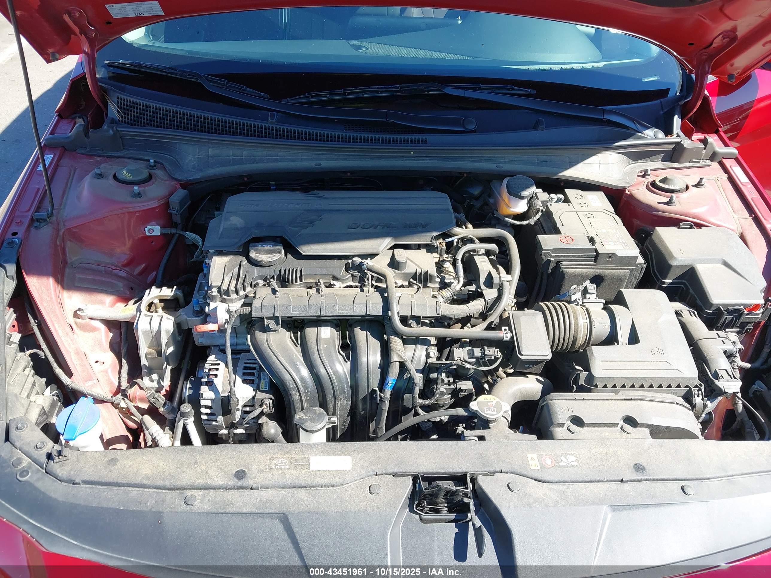 HYUNDAI ELANTRA image 10