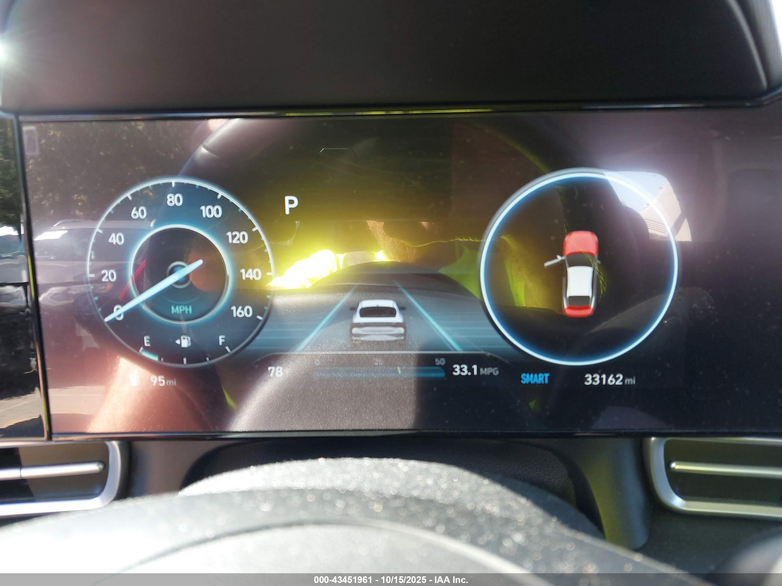 HYUNDAI ELANTRA image 7