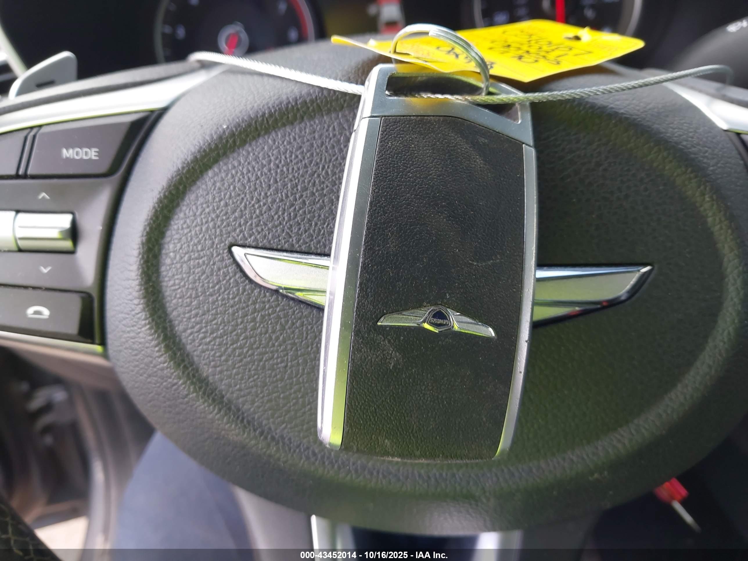 GENESIS G70 image 11