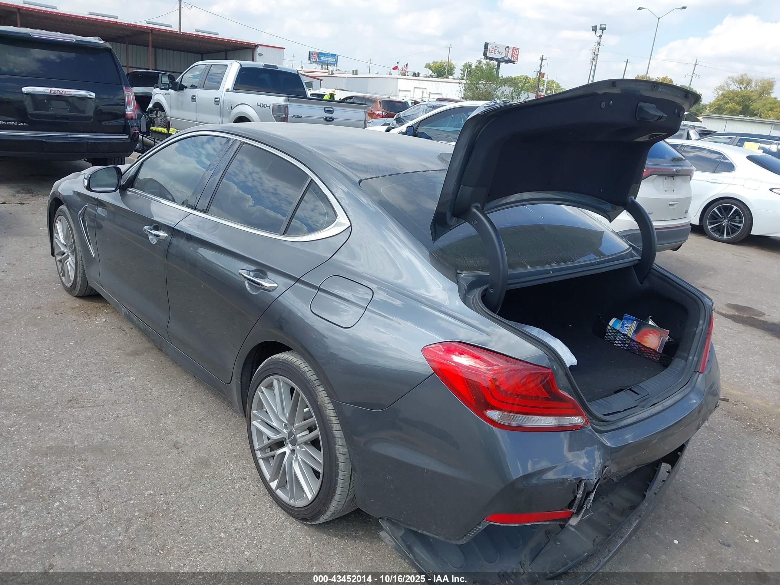 GENESIS G70 image 3