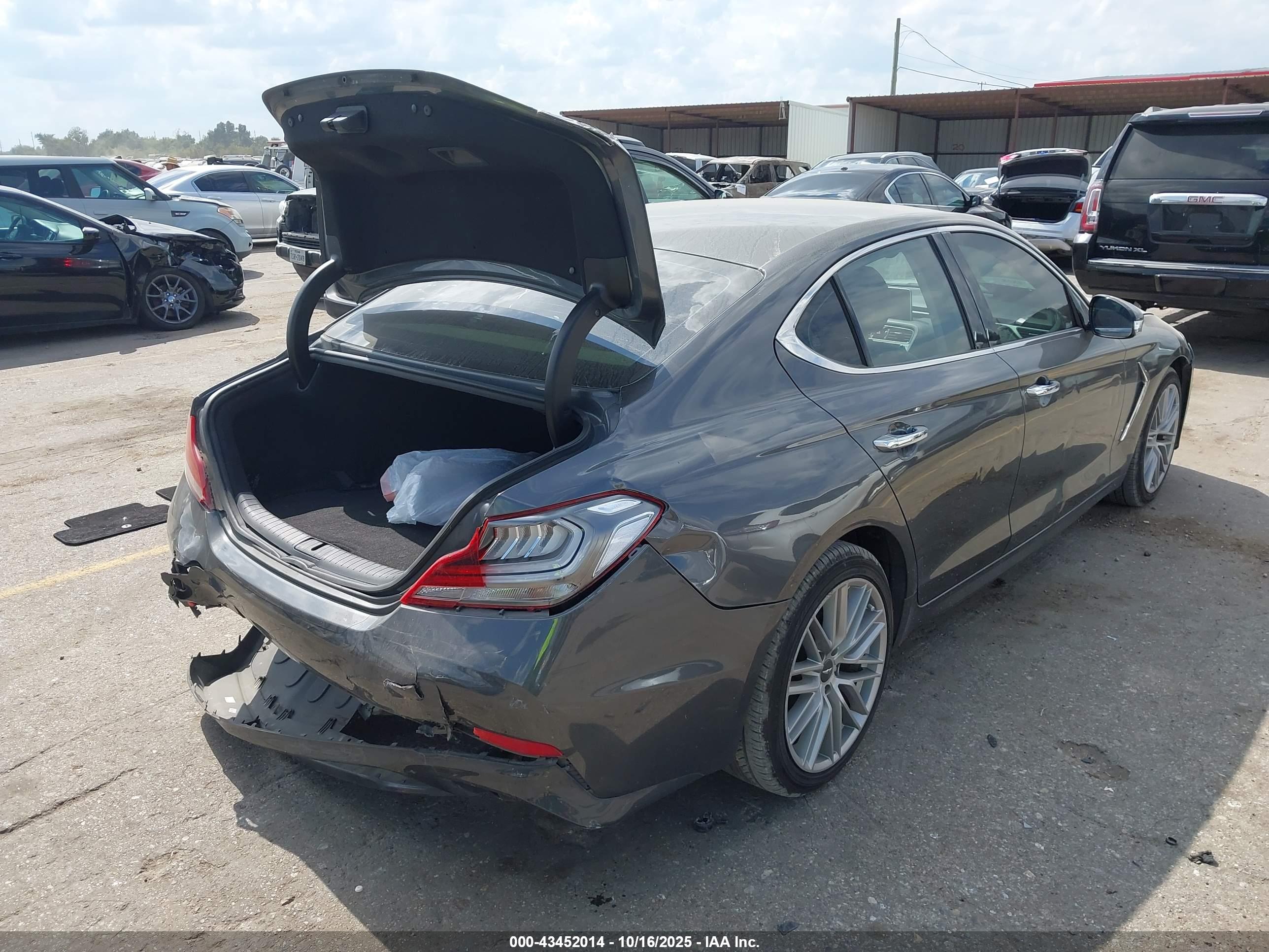 GENESIS G70 image 4