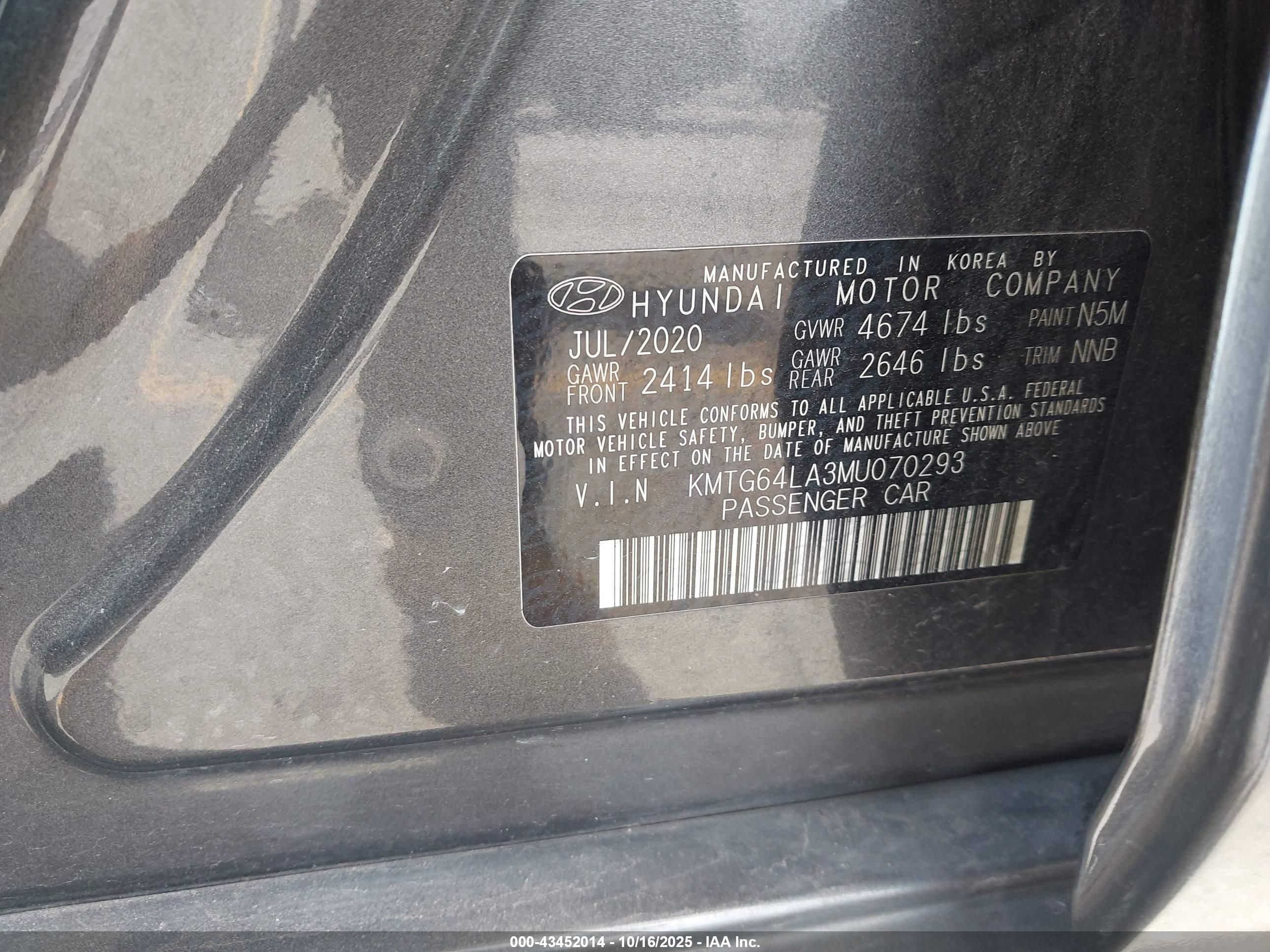 GENESIS G70 image 9