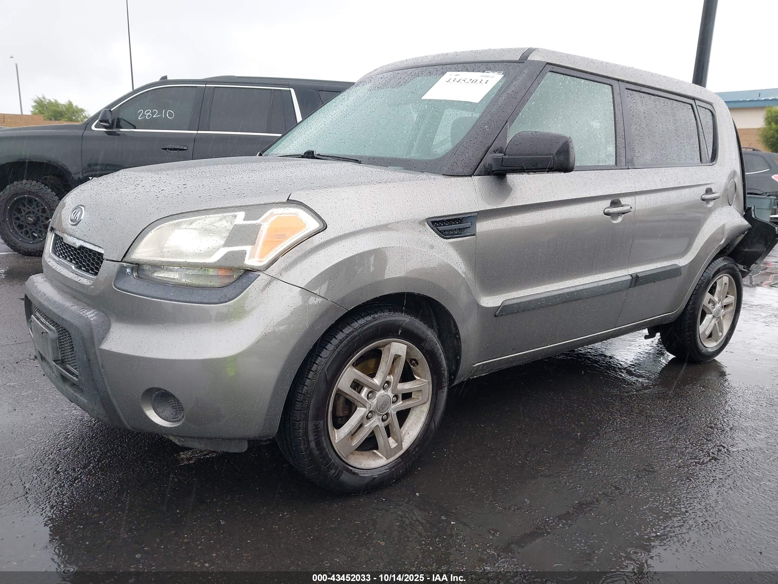 KIA SOUL image 2