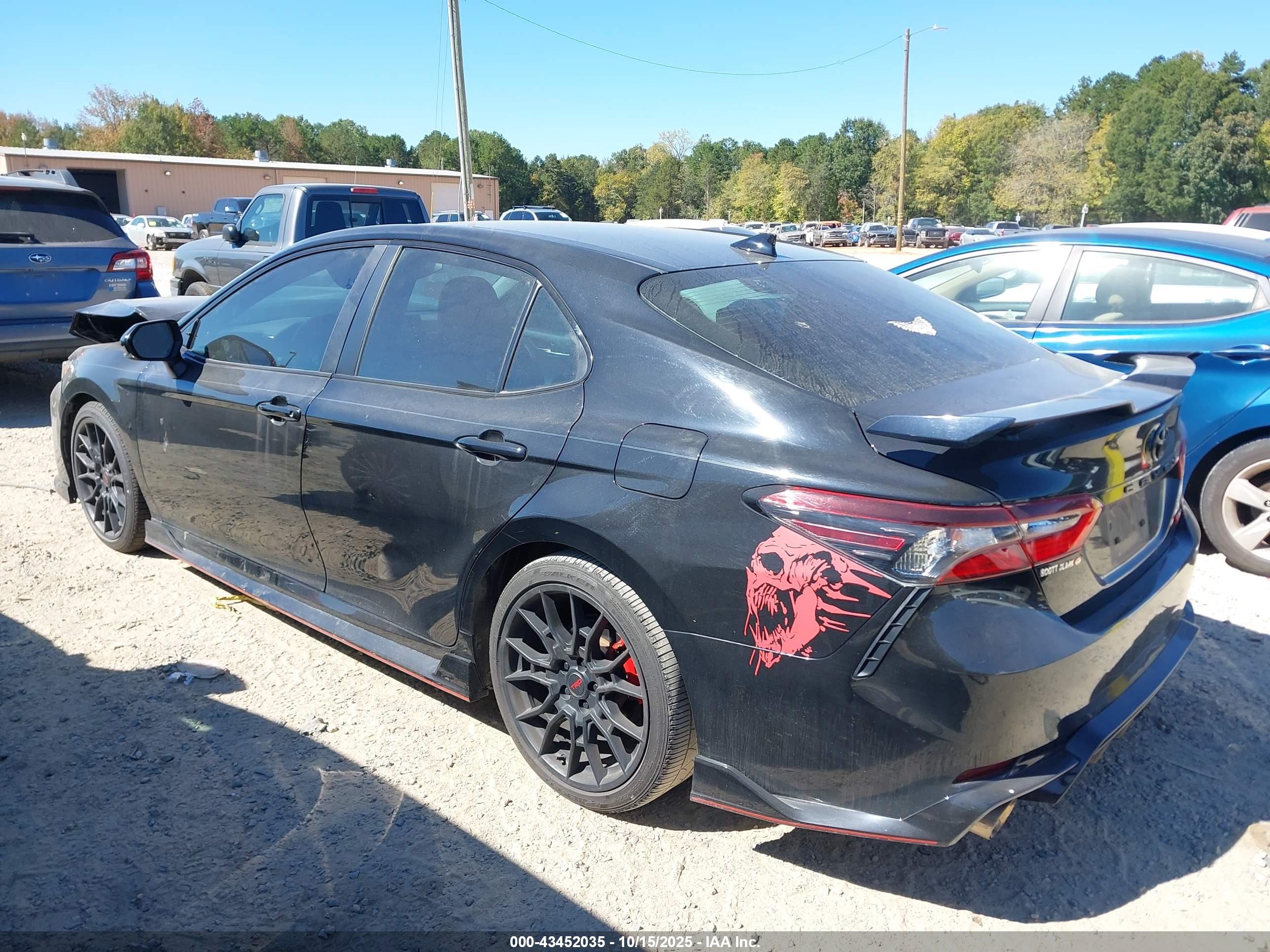TOYOTA CAMRY image 3