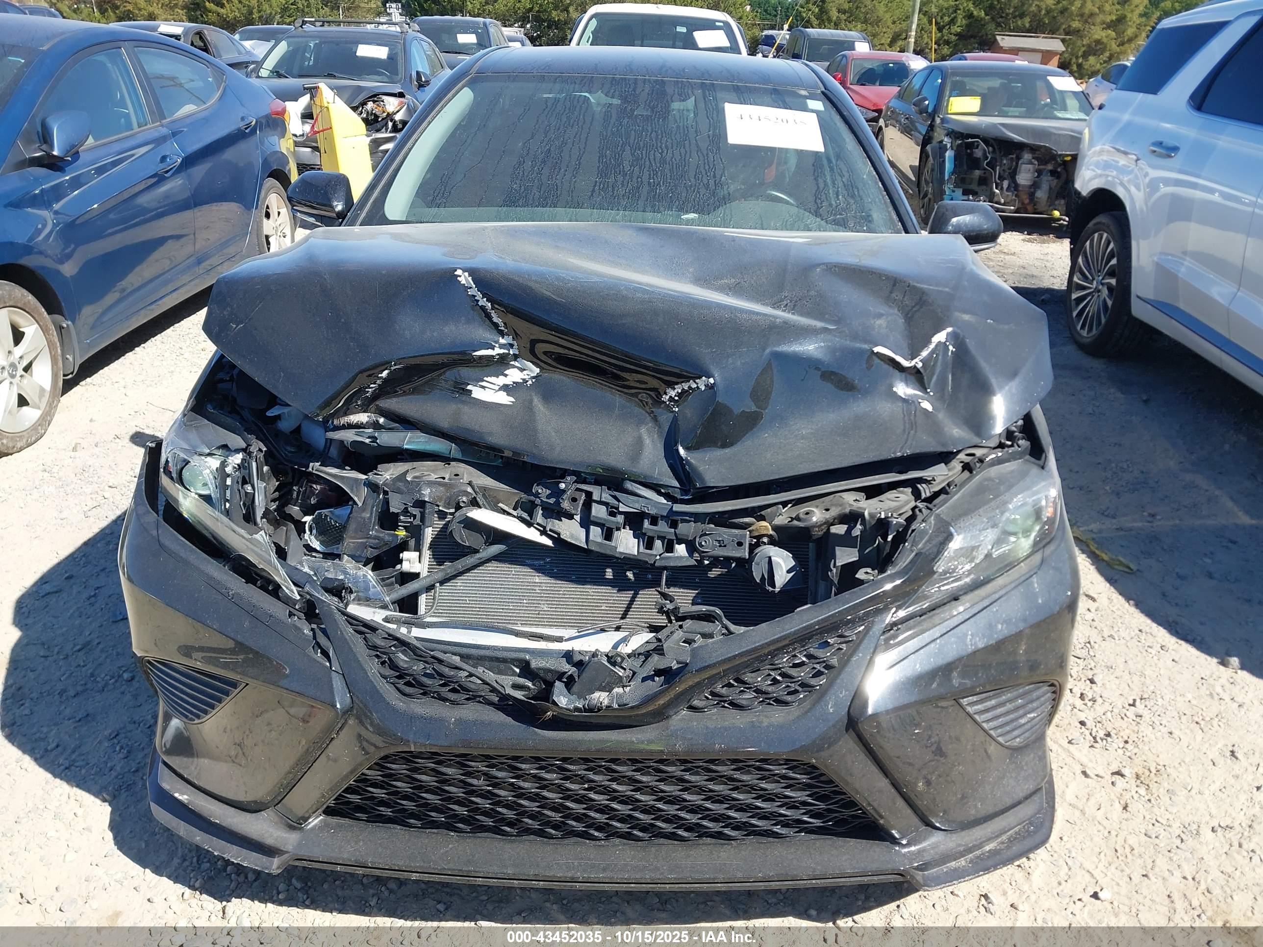 TOYOTA CAMRY image 6