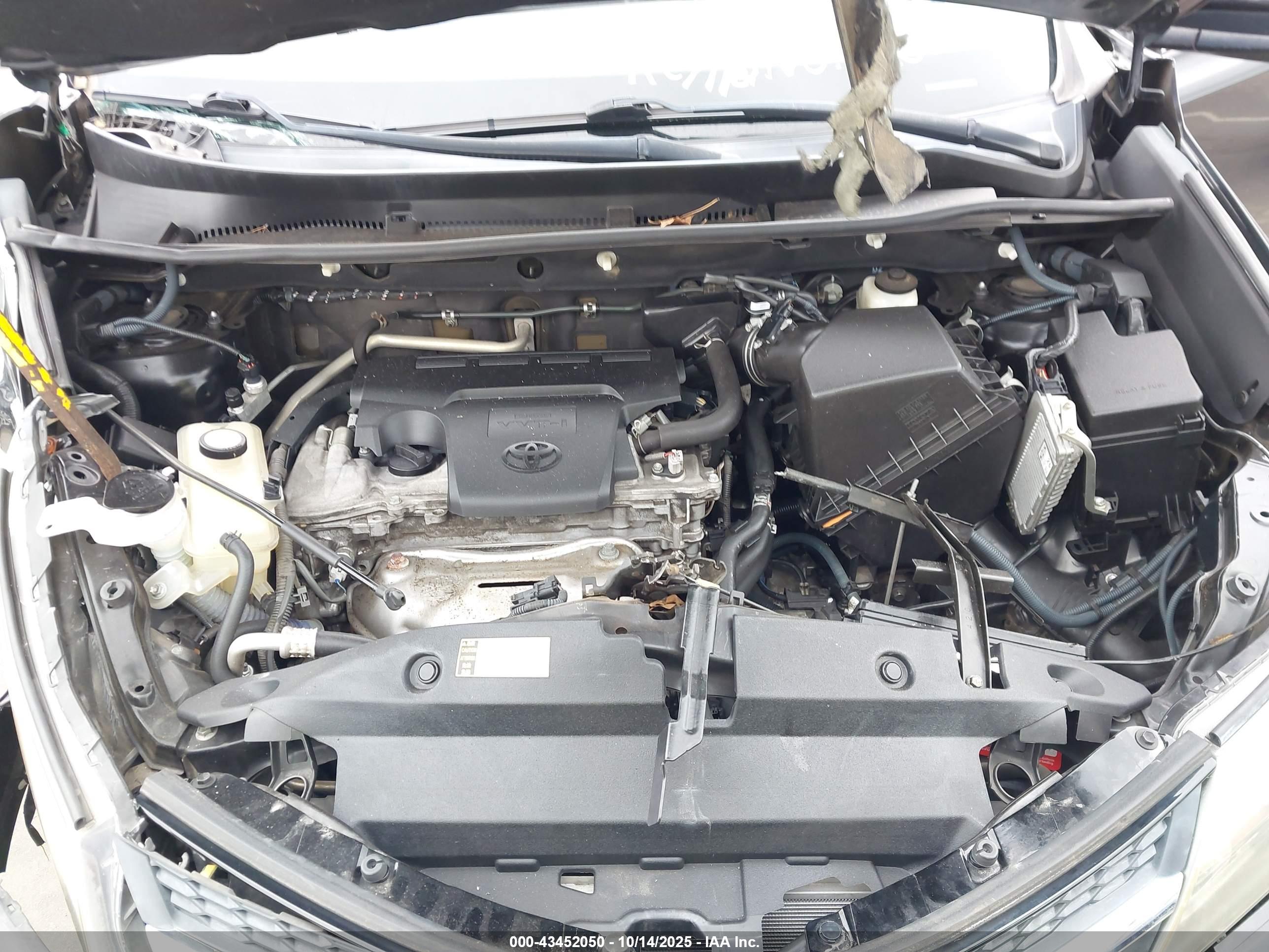 TOYOTA RAV4 image 10