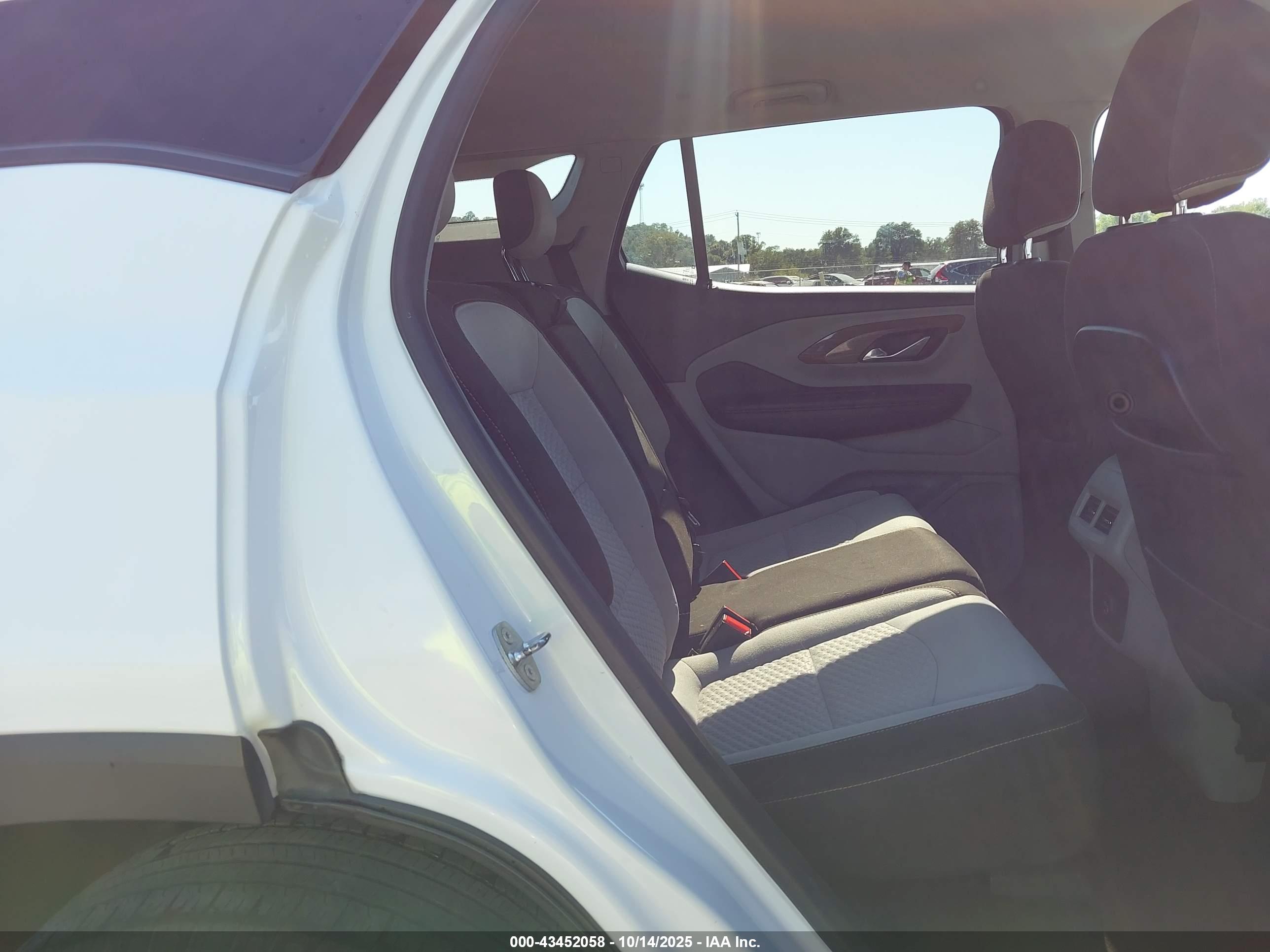 GMC TERRAIN image 8