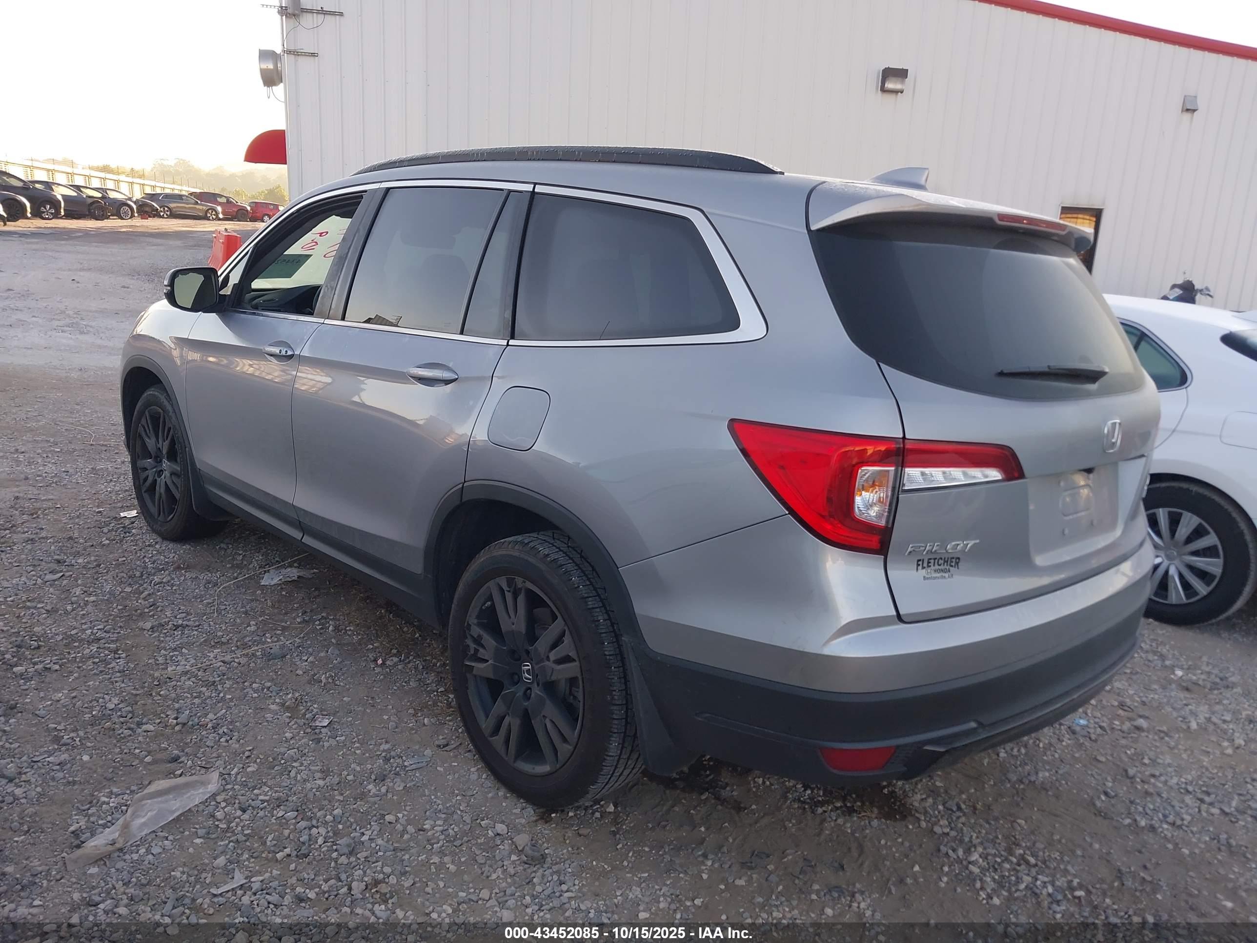 HONDA PILOT image 3