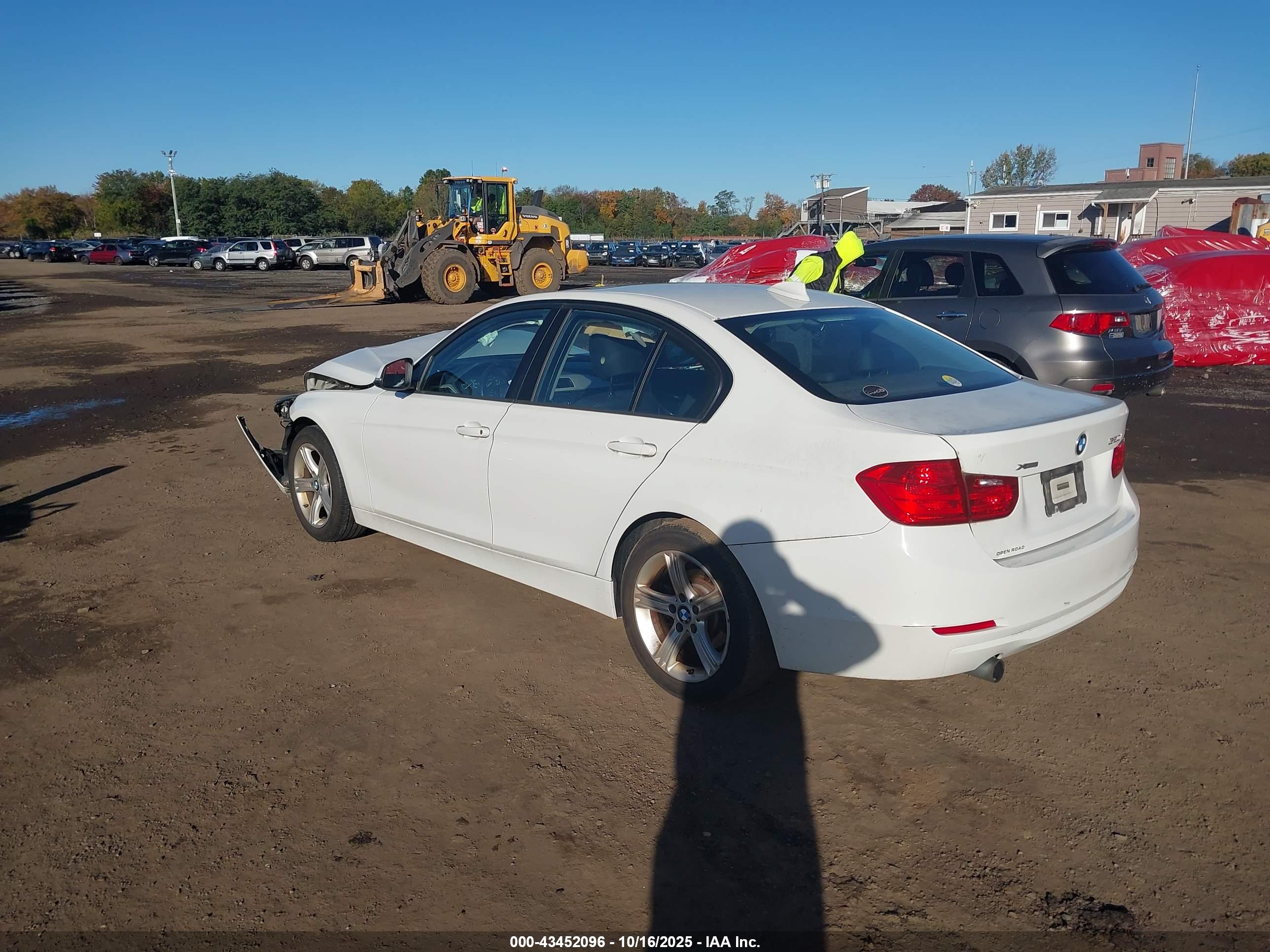 BMW 320I image 3