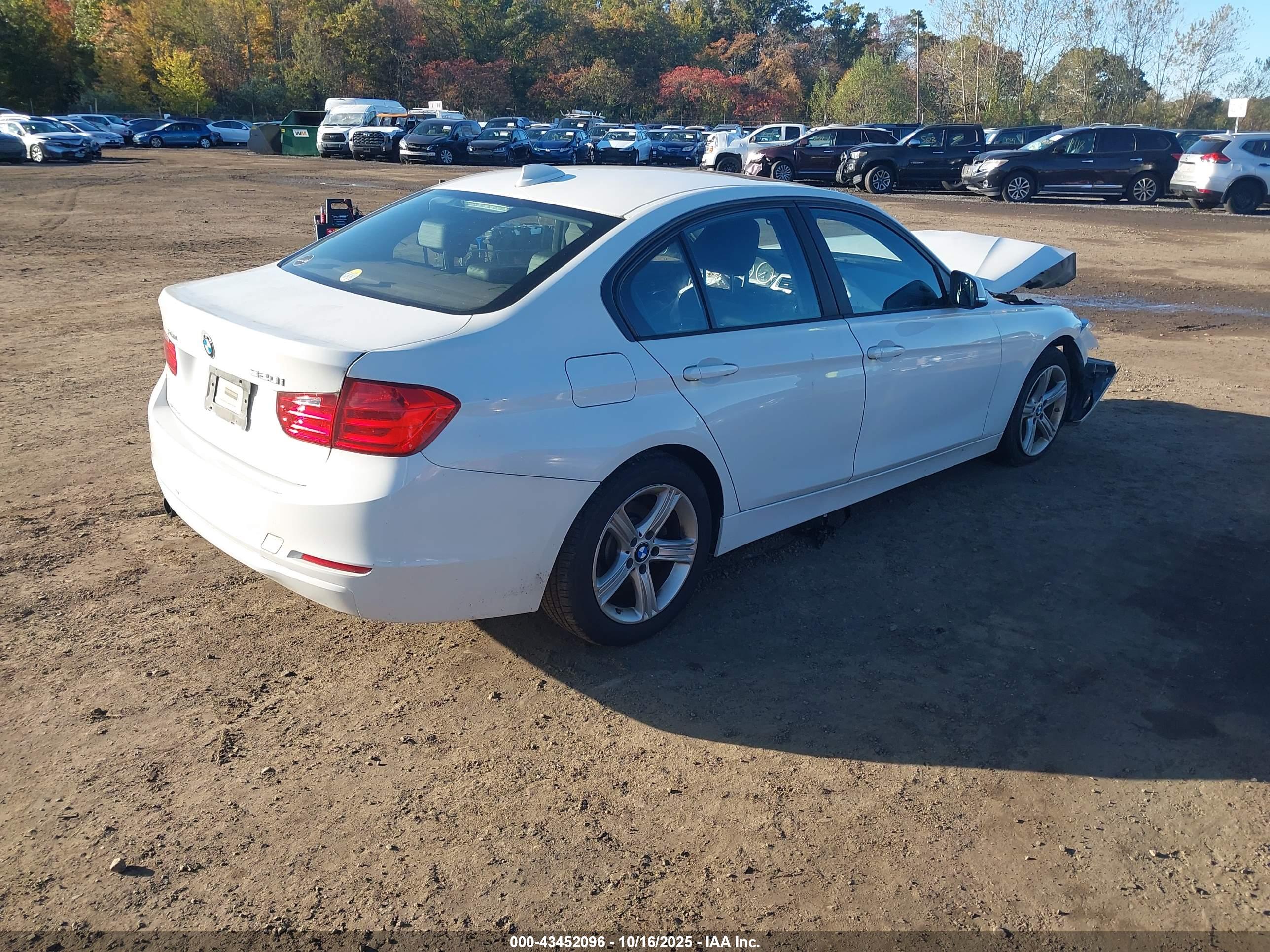 BMW 320I image 4